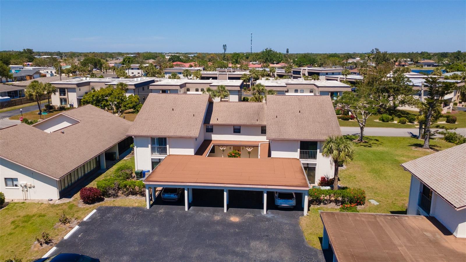 Image 32 of 46 For 1770 Lake Place 1770d