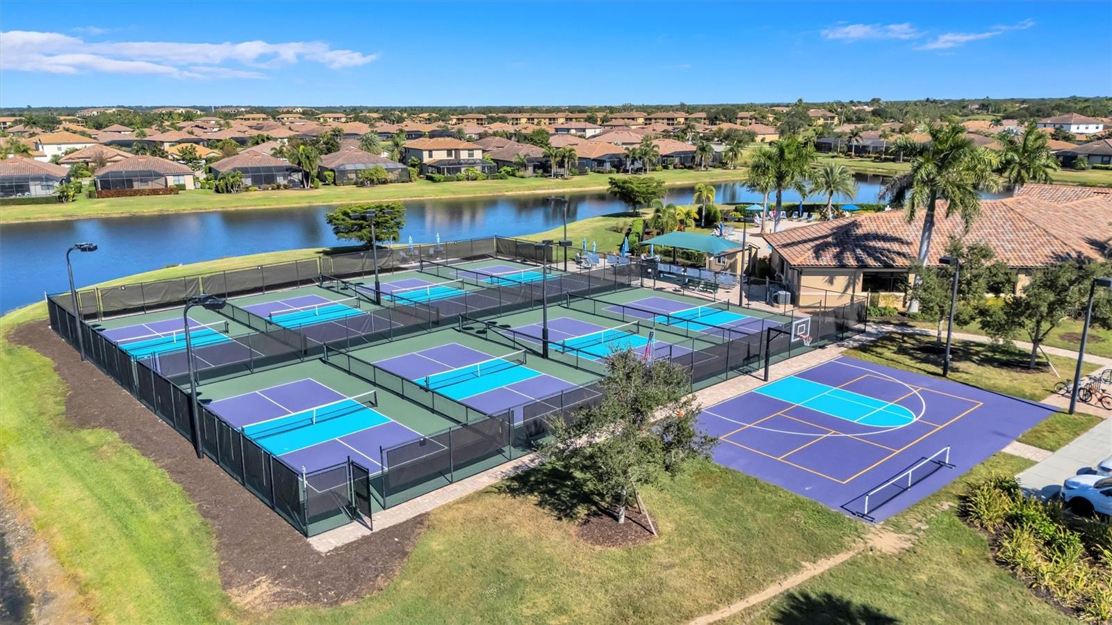 Image 37 of 54 For 8007 River Preserve Drive