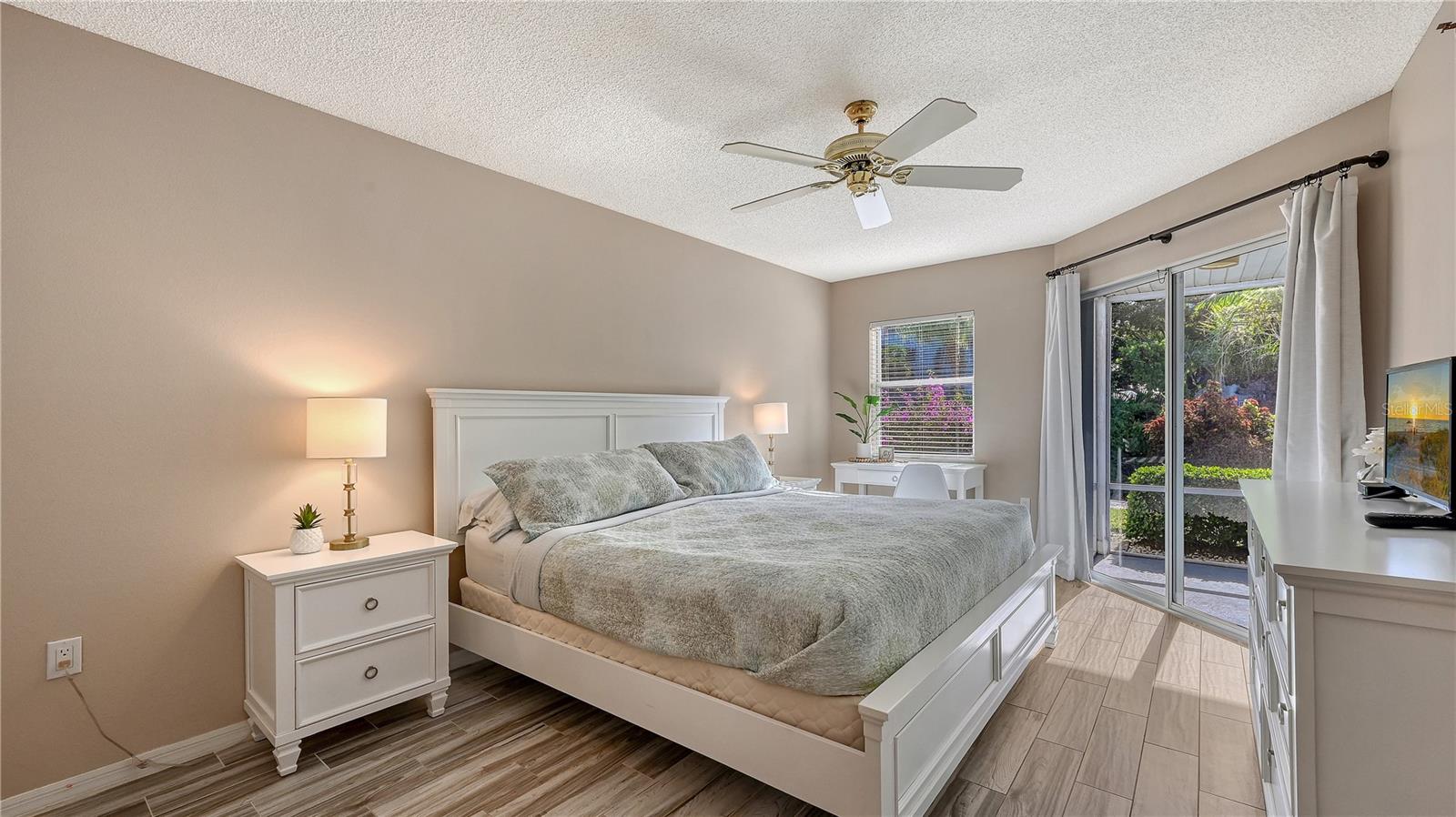 Image 16 of 35 For 1328 Siesta Bayside Drive 1328c