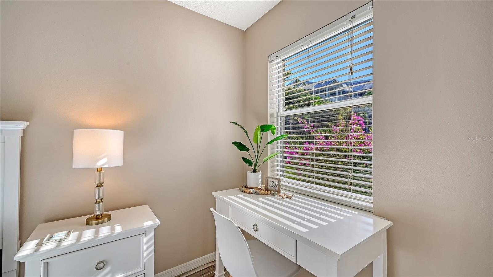 Image 18 of 35 For 1328 Siesta Bayside Drive 1328c