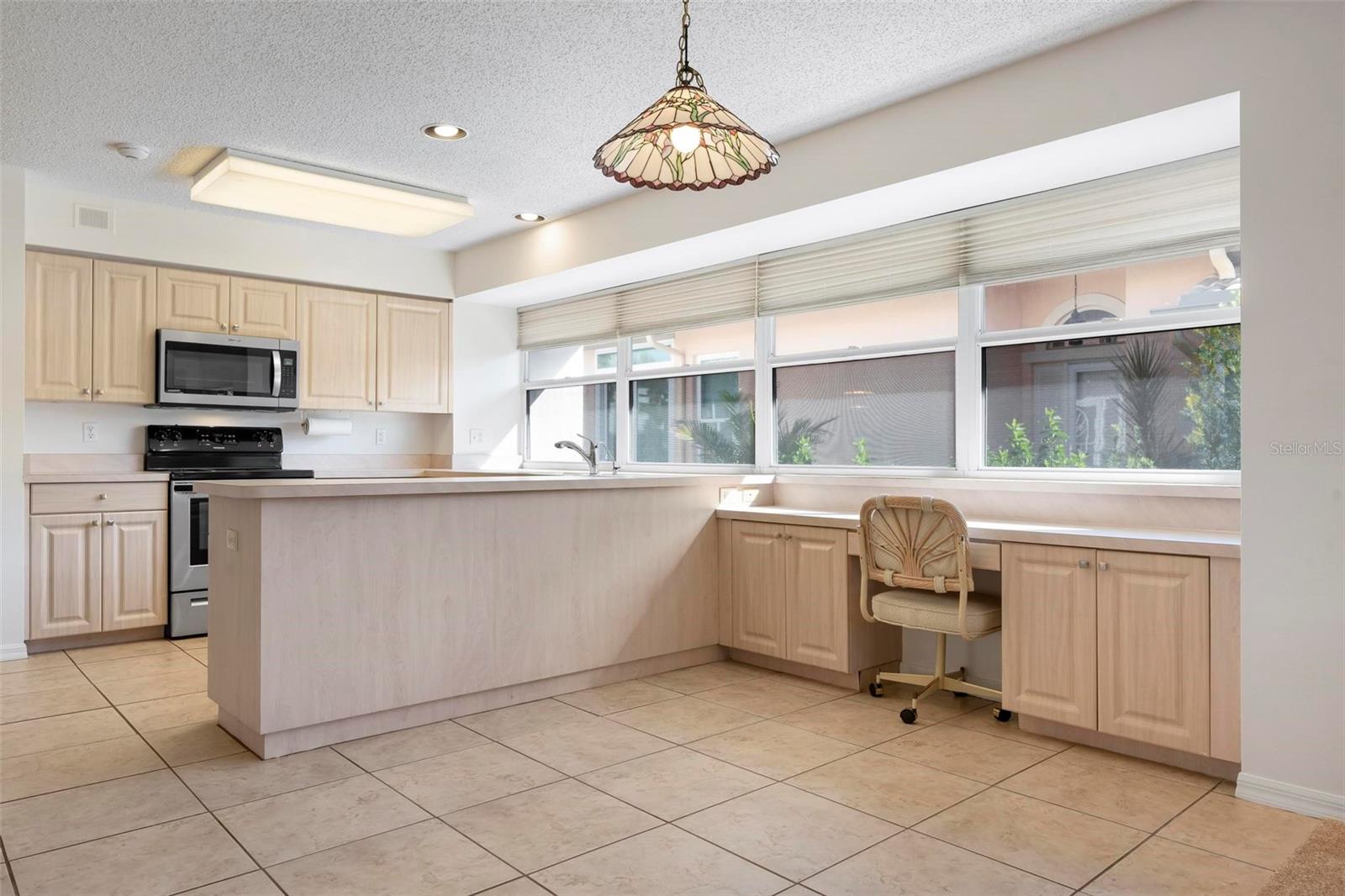 Image 24 of 48 For 4310 Turnberry Court