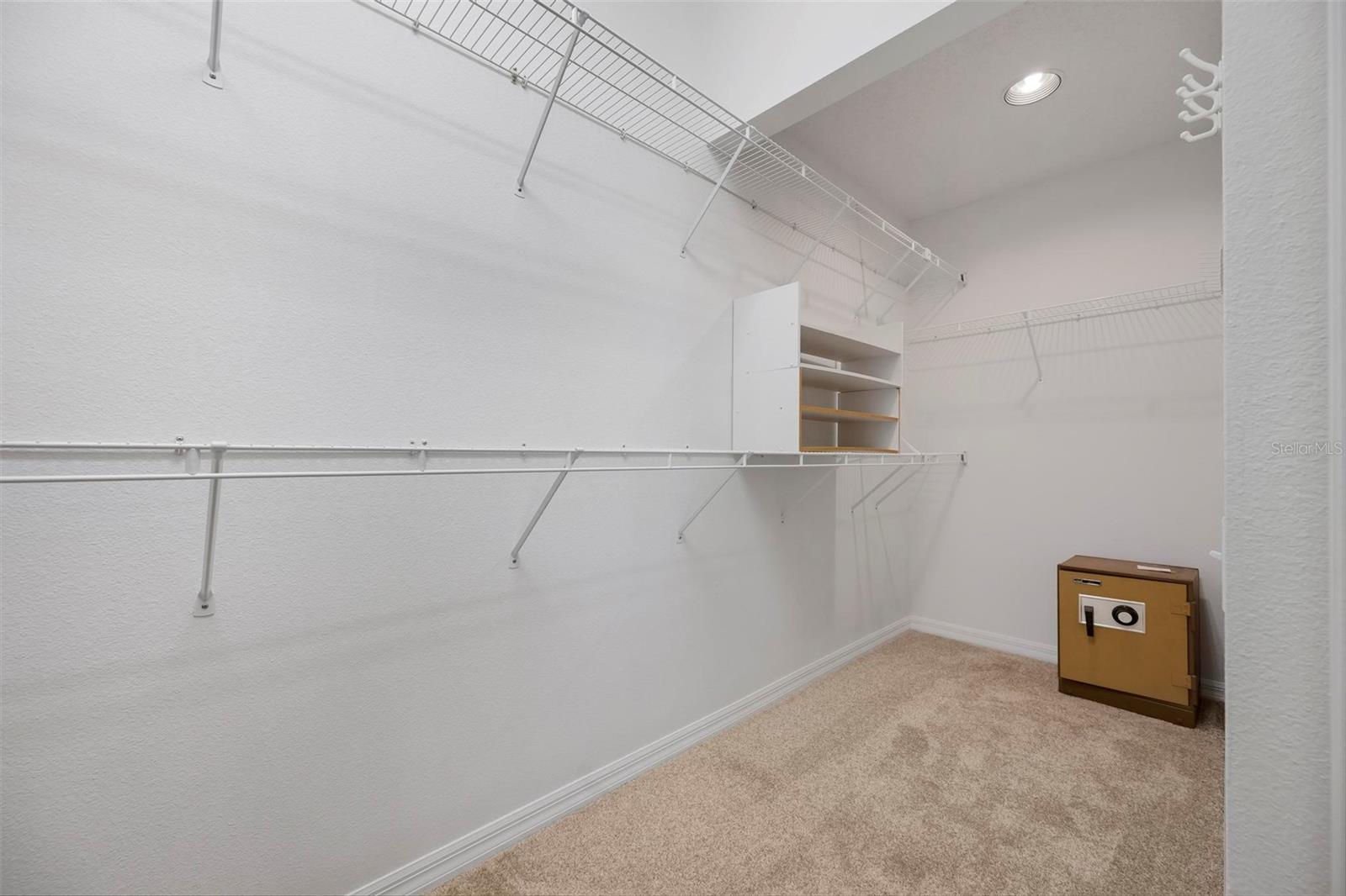 Image 37 of 48 For 4310 Turnberry Court