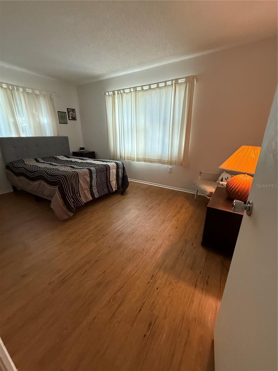 Image 13 of 52 For 819 Gondola Drive