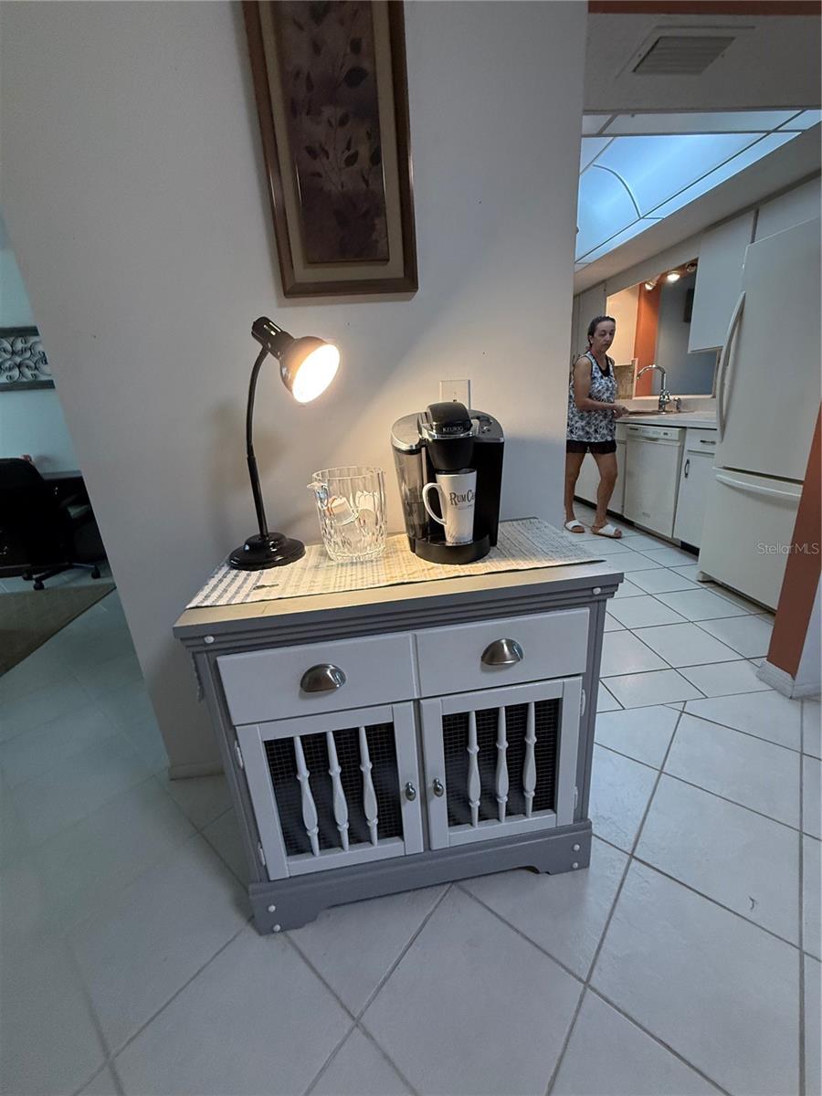 Image 17 of 52 For 819 Gondola Drive