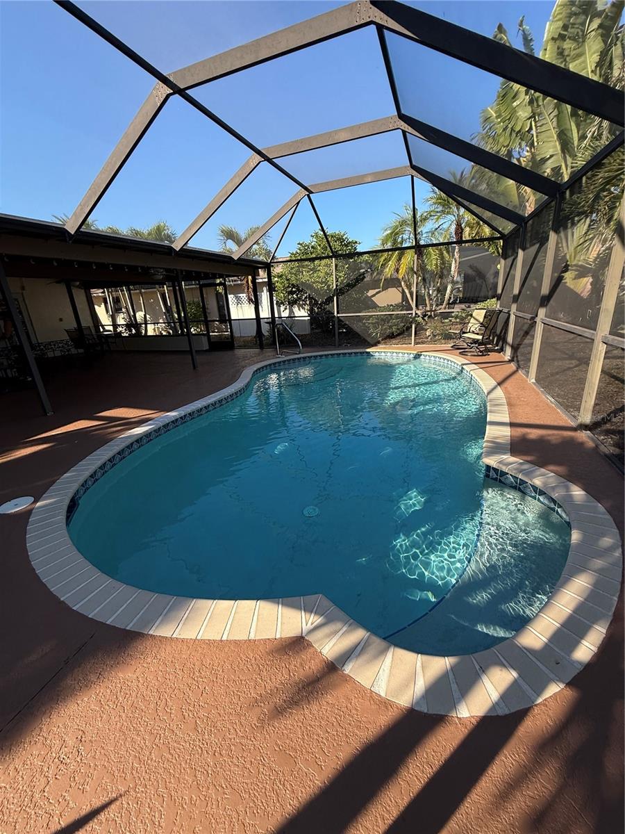 Image 28 of 52 For 819 Gondola Drive