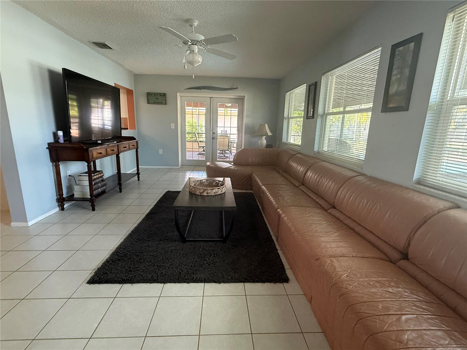 Image 41 of 52 For 819 Gondola Drive