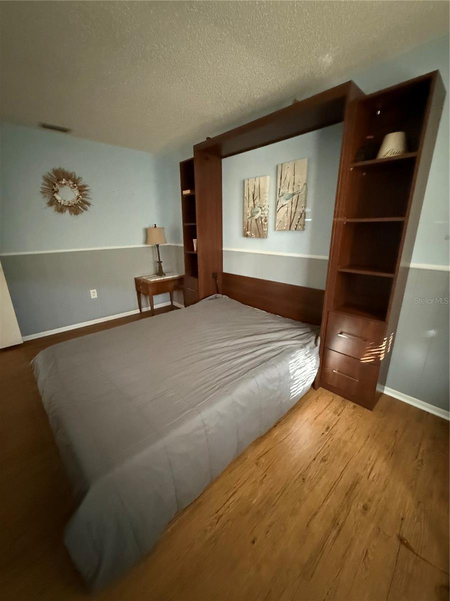 Image 6 of 52 For 819 Gondola Drive