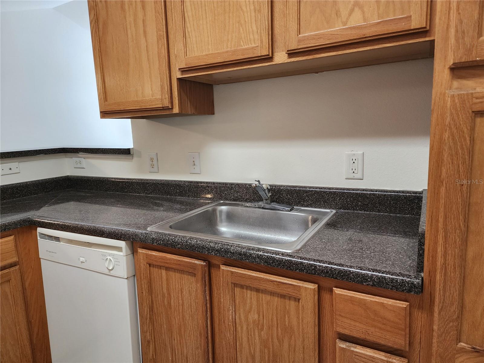 Image 4 of 20 For 4802 51st Street W 1418