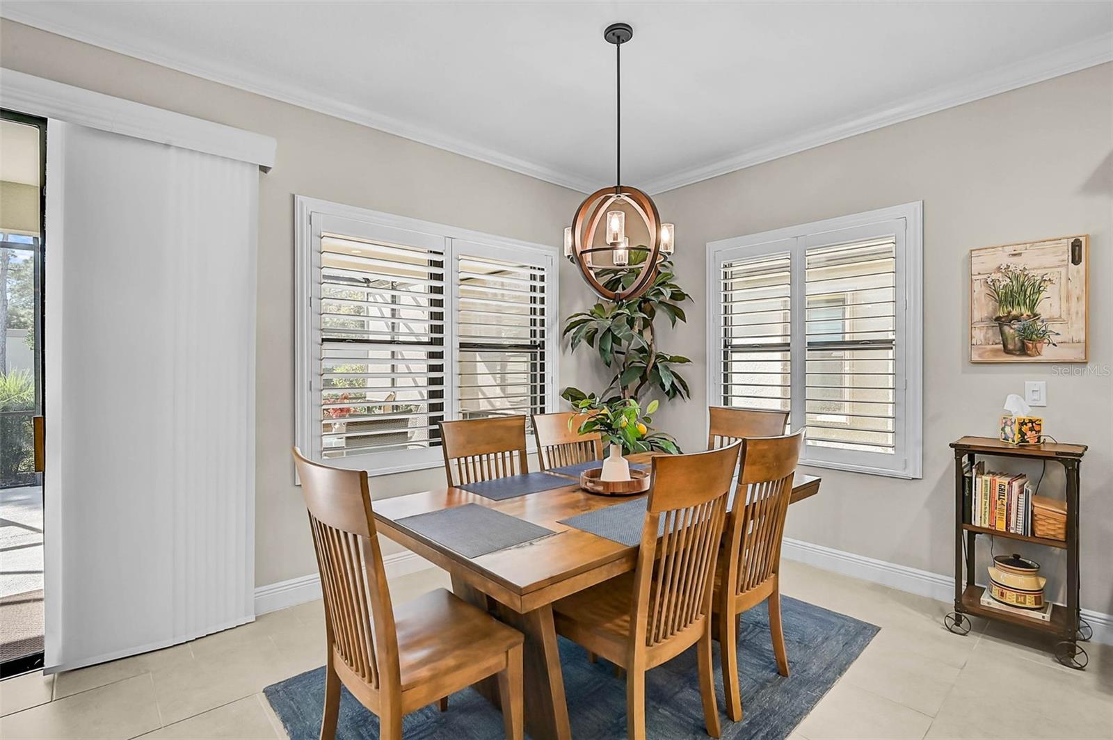 Image 13 of 34 For 408 Casalino Drive