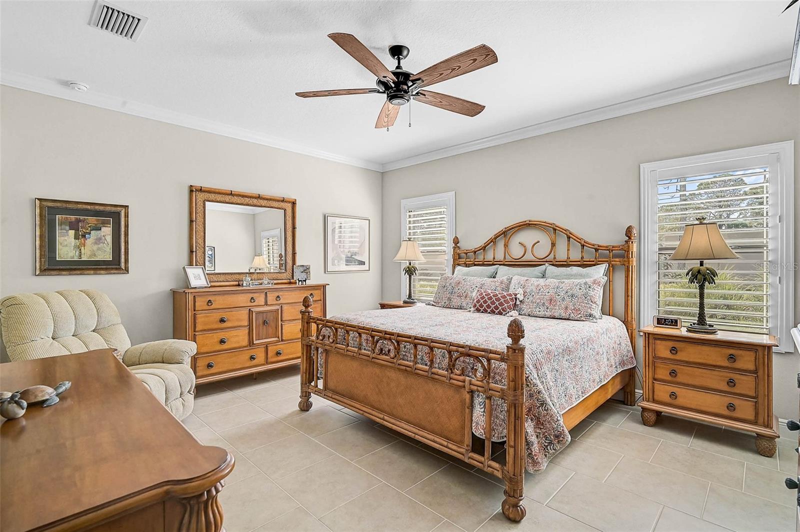 Image 15 of 34 For 408 Casalino Drive