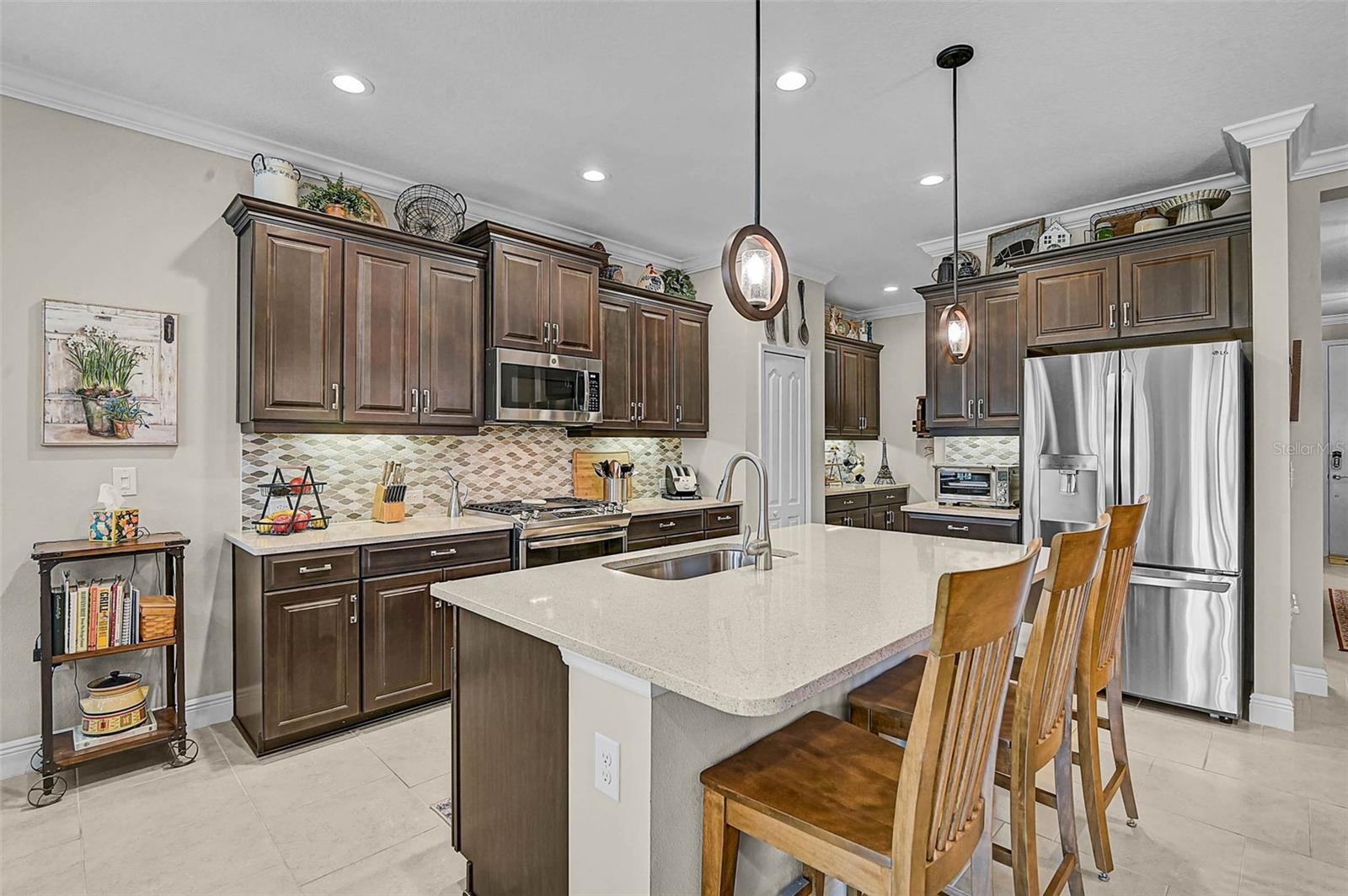 Image 7 of 34 For 408 Casalino Drive