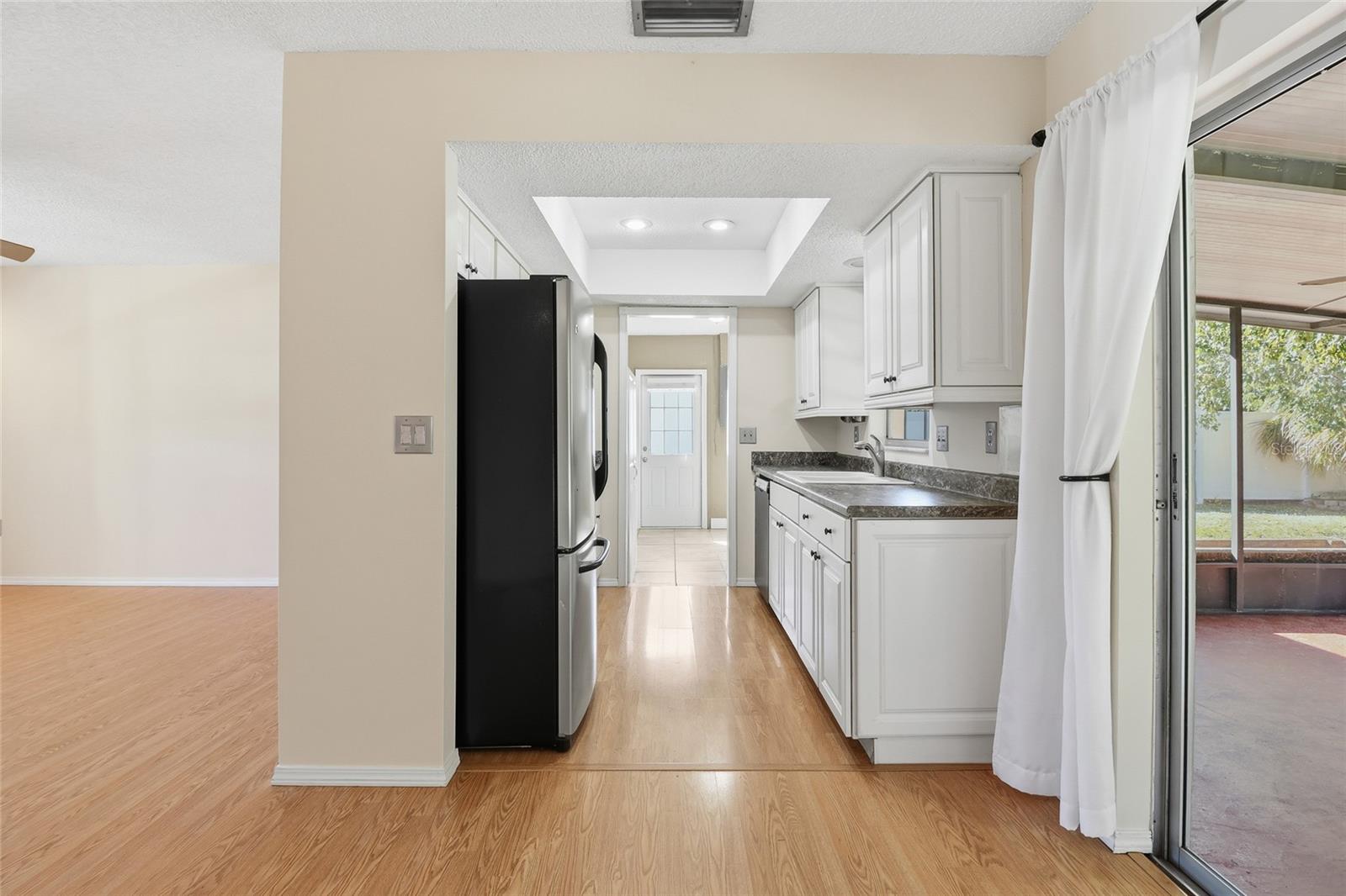 Image 11 of 30 For 3305 Island Date Circle