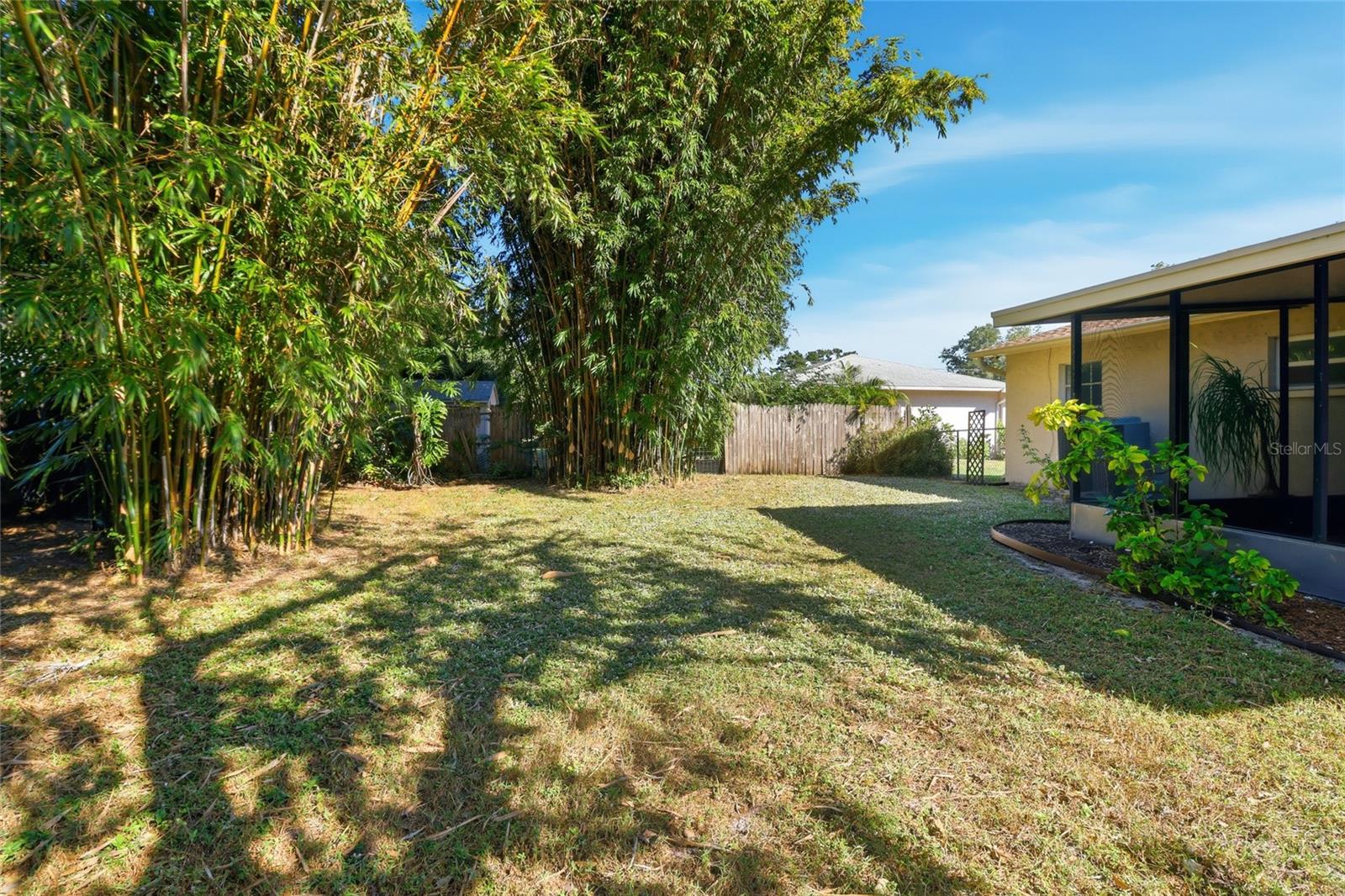 Image 19 of 30 For 3305 Island Date Circle