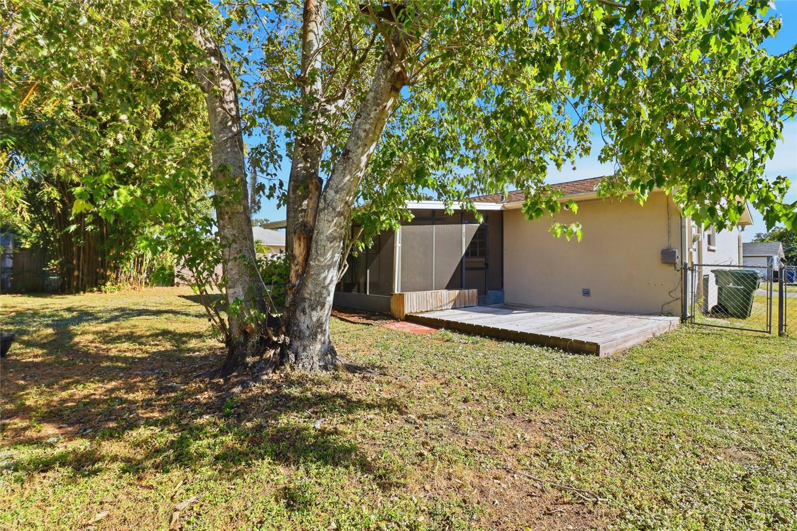 Image 21 of 30 For 3305 Island Date Circle