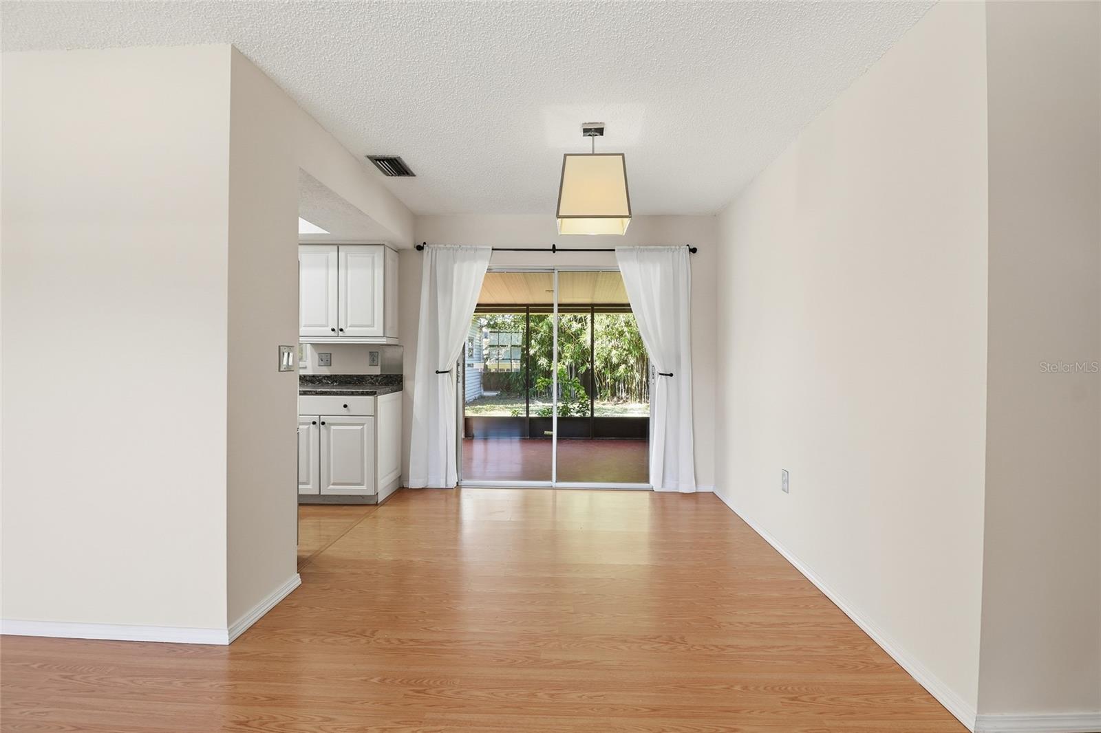 Image 9 of 30 For 3305 Island Date Circle