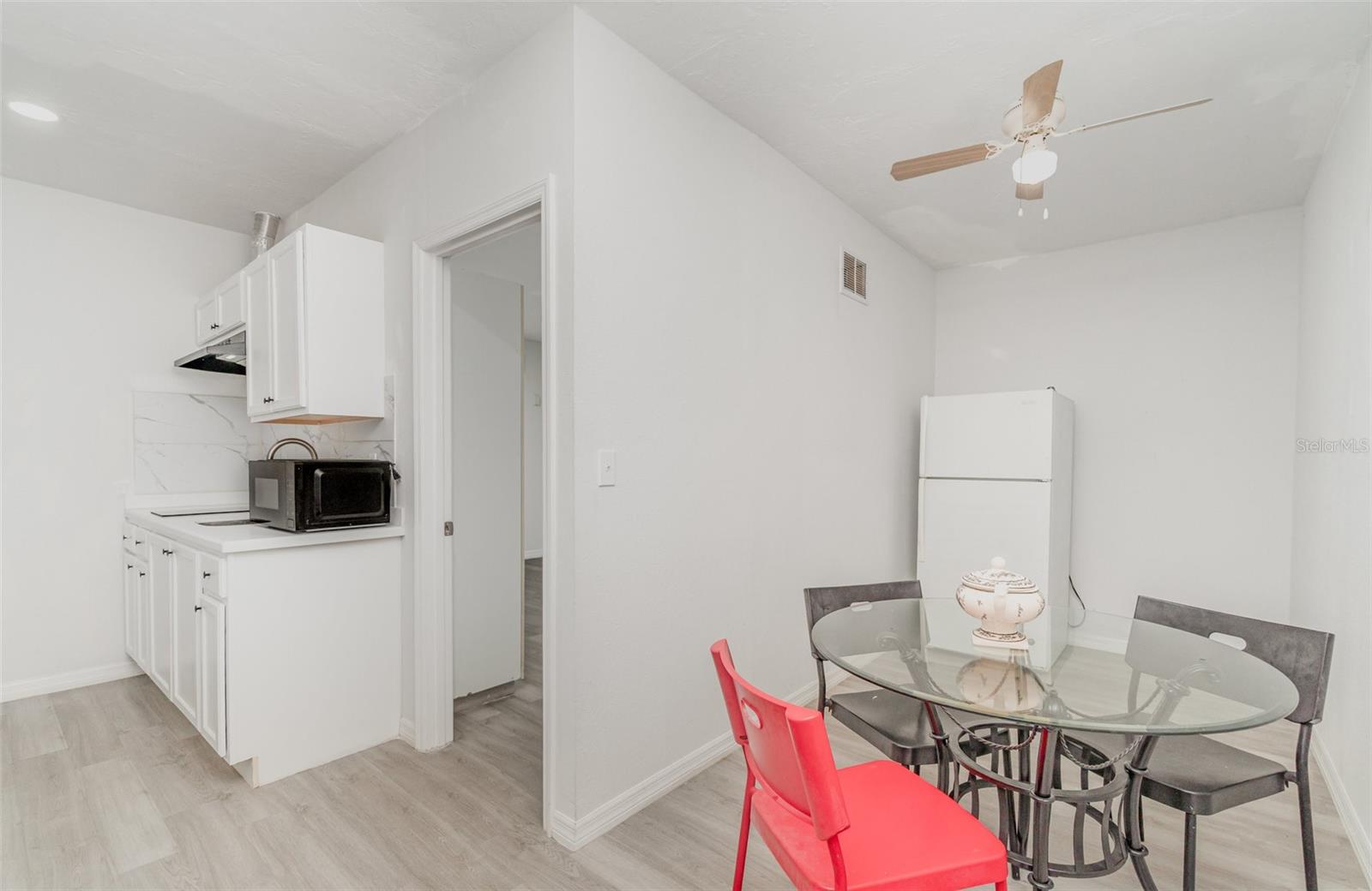 Image 14 of 28 For 116 San Rafael Avenue