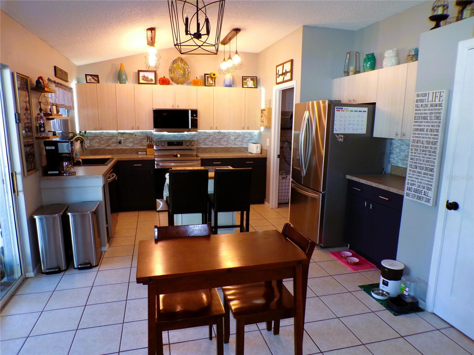 Image 12 of 38 For 6104 65th Court E