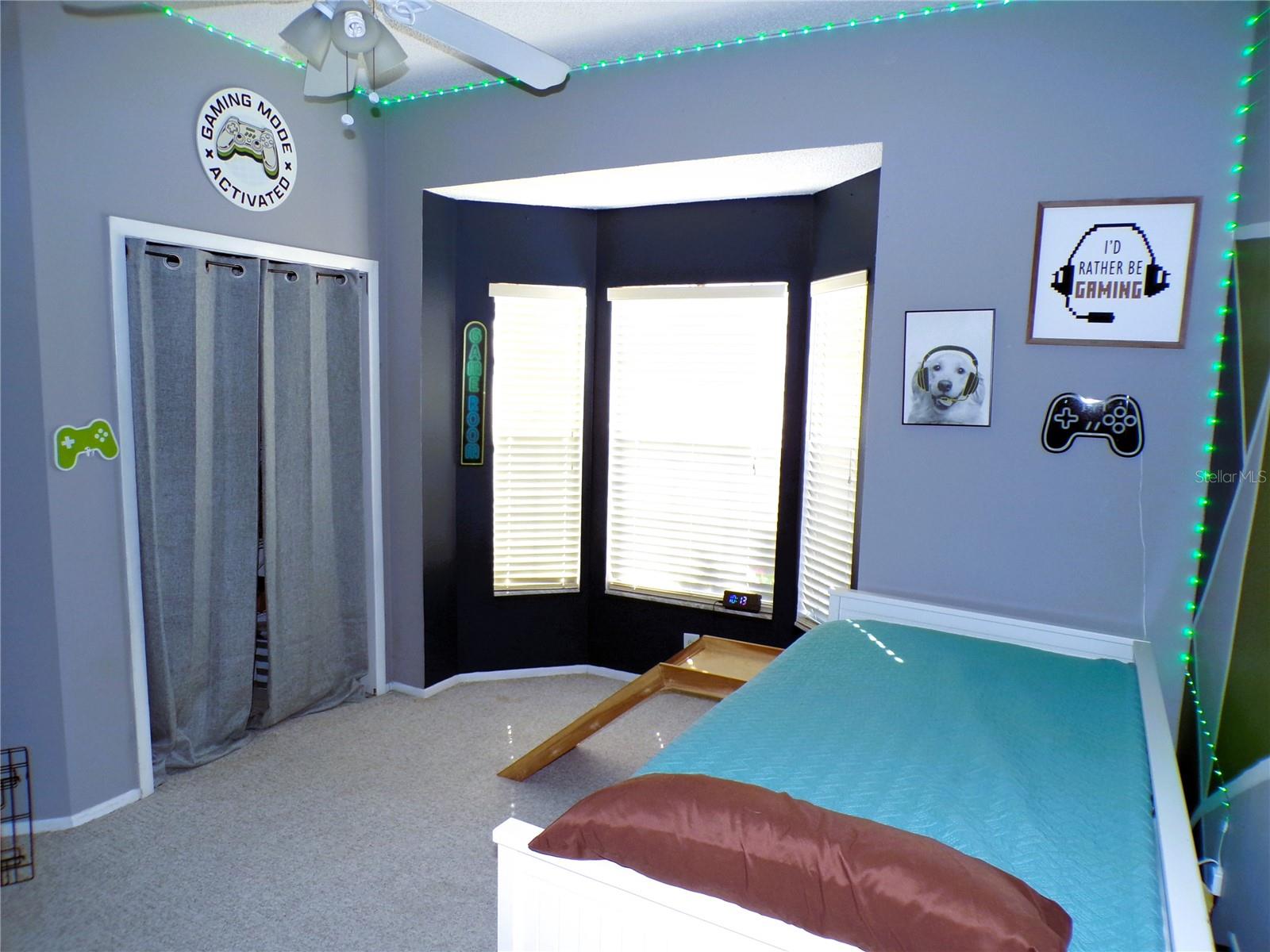 Image 23 of 38 For 6104 65th Court E