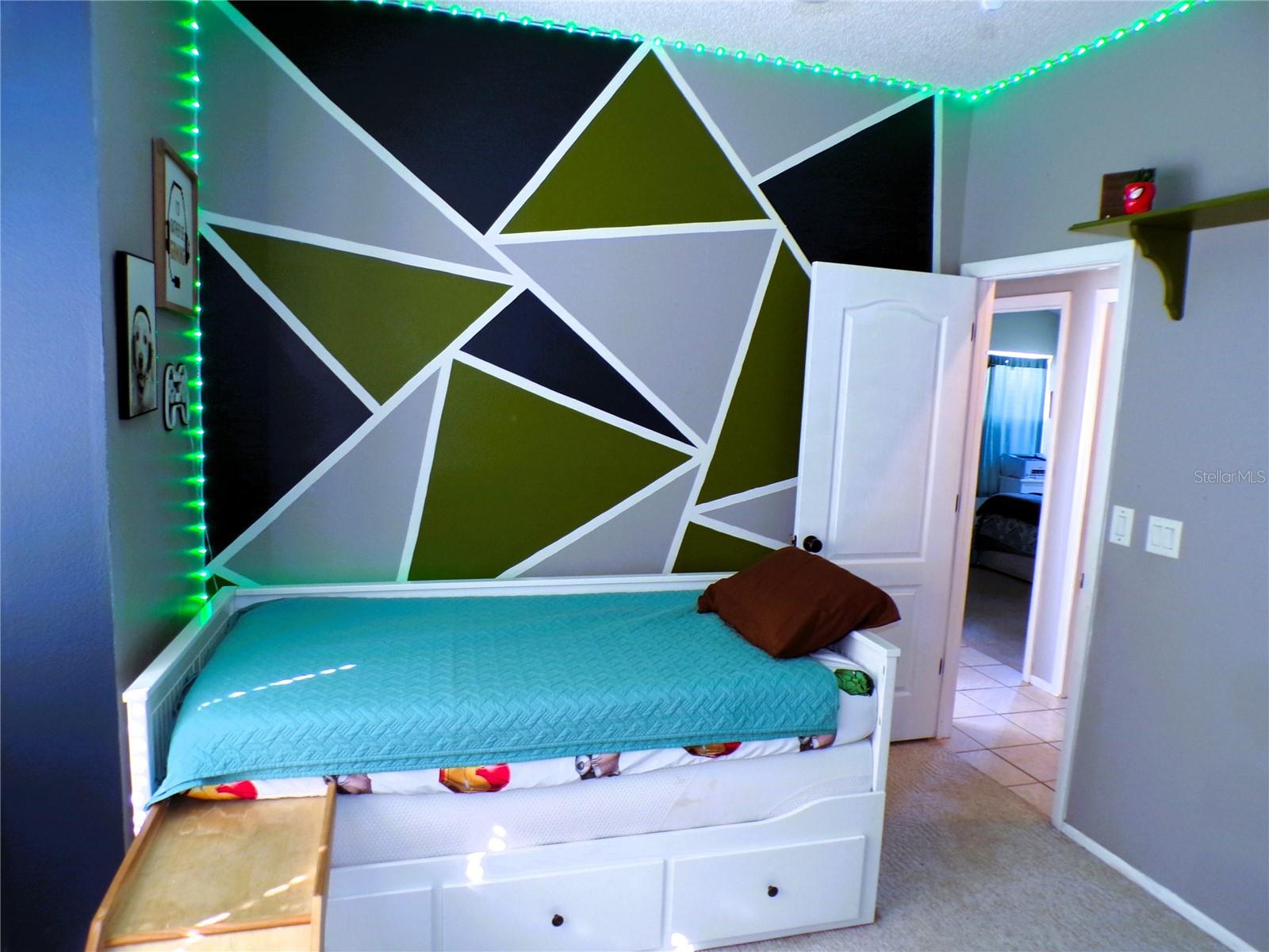 Image 24 of 38 For 6104 65th Court E