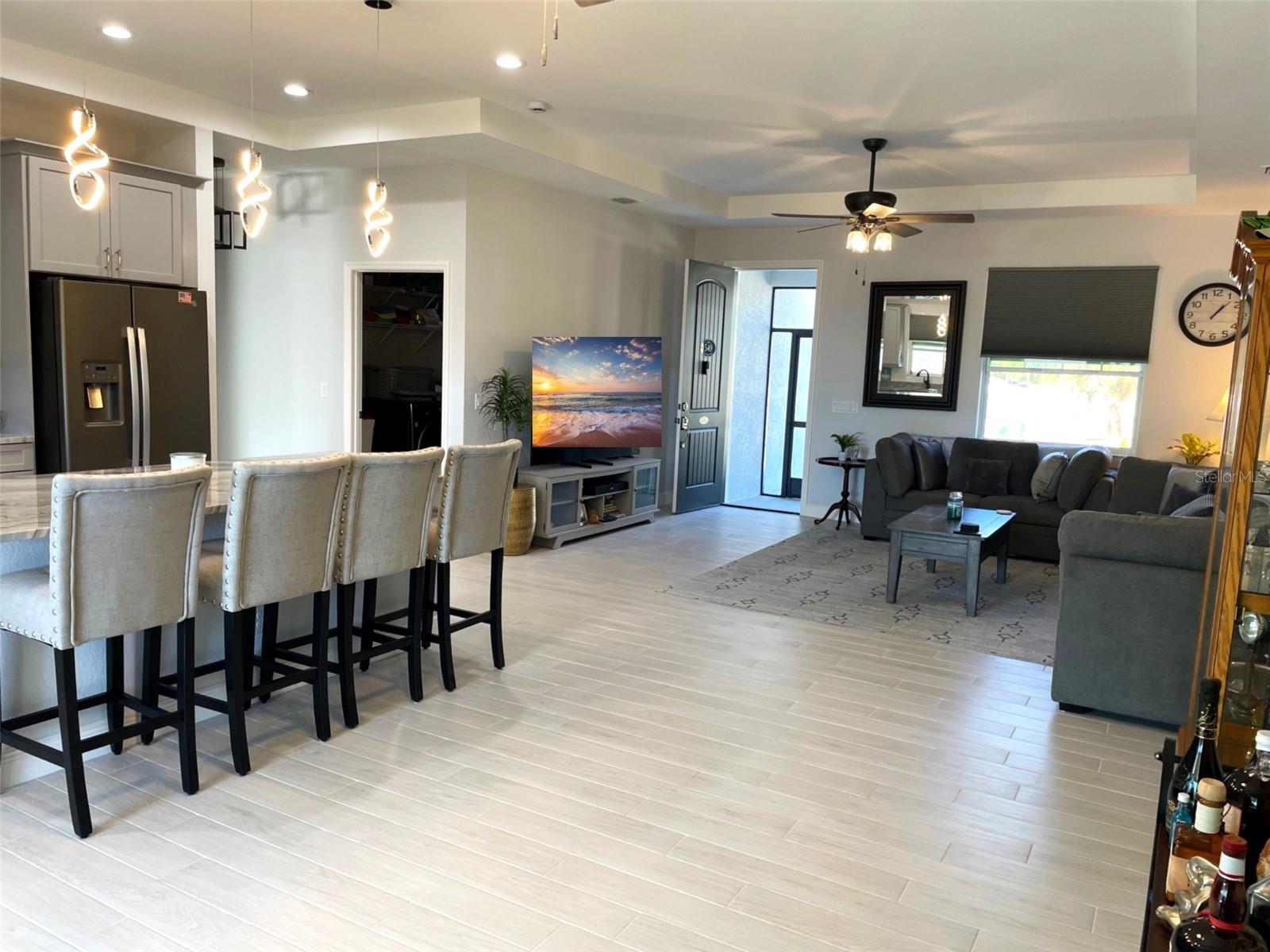 Image 10 of 53 For 549 Tarpon Boulevard Nw