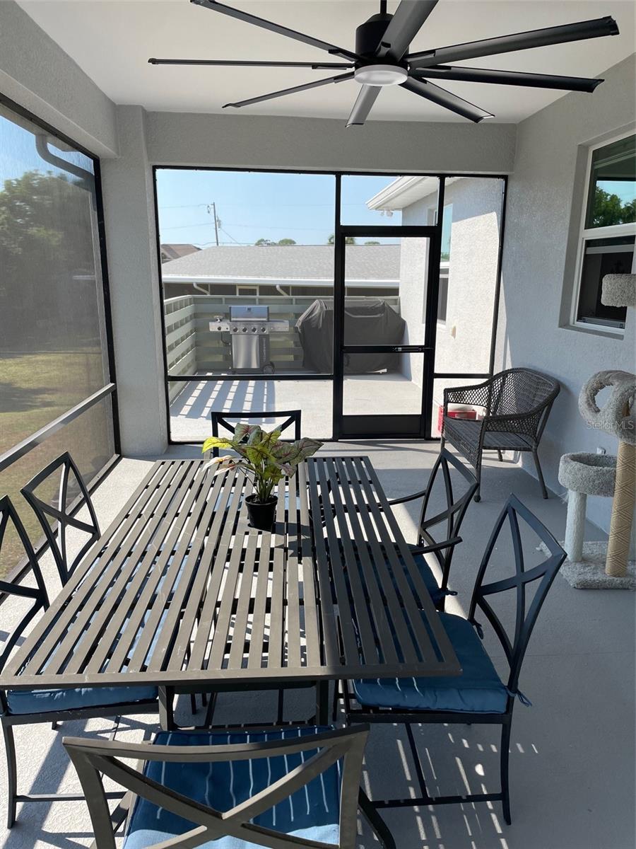 Image 19 of 53 For 549 Tarpon Boulevard Nw