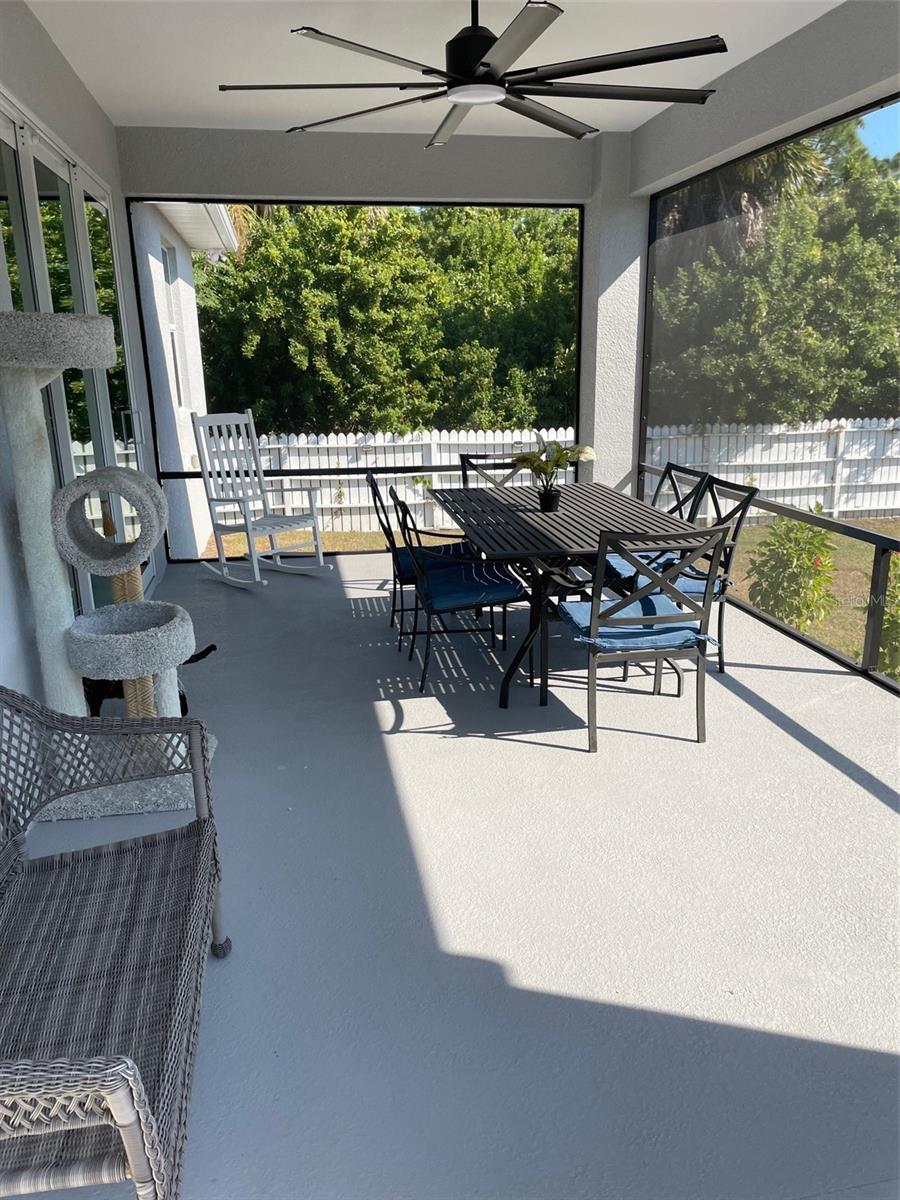 Image 21 of 53 For 549 Tarpon Boulevard Nw