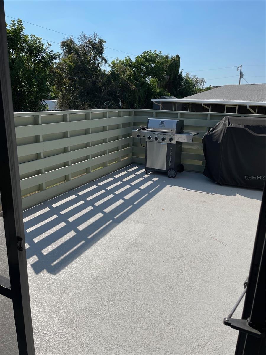 Image 23 of 53 For 549 Tarpon Boulevard Nw