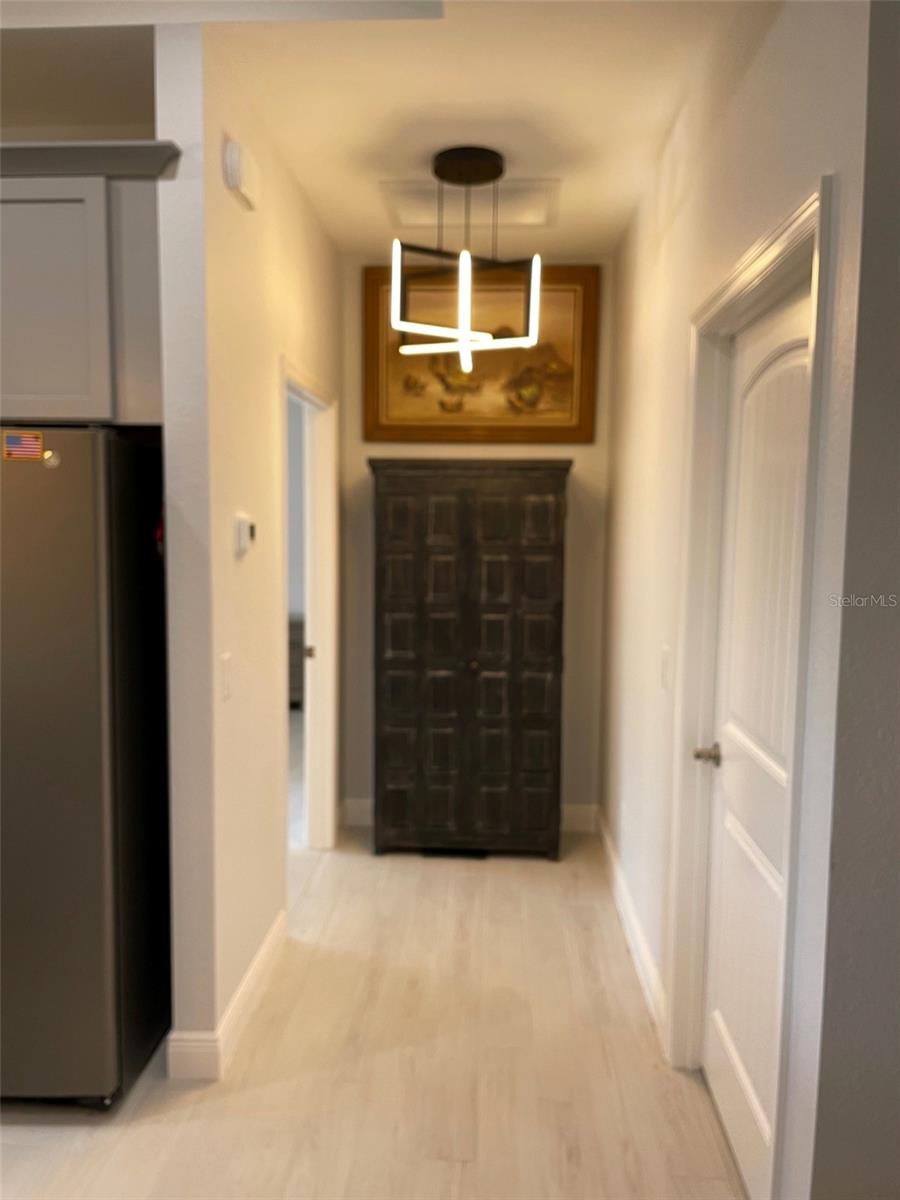 Image 24 of 53 For 549 Tarpon Boulevard Nw