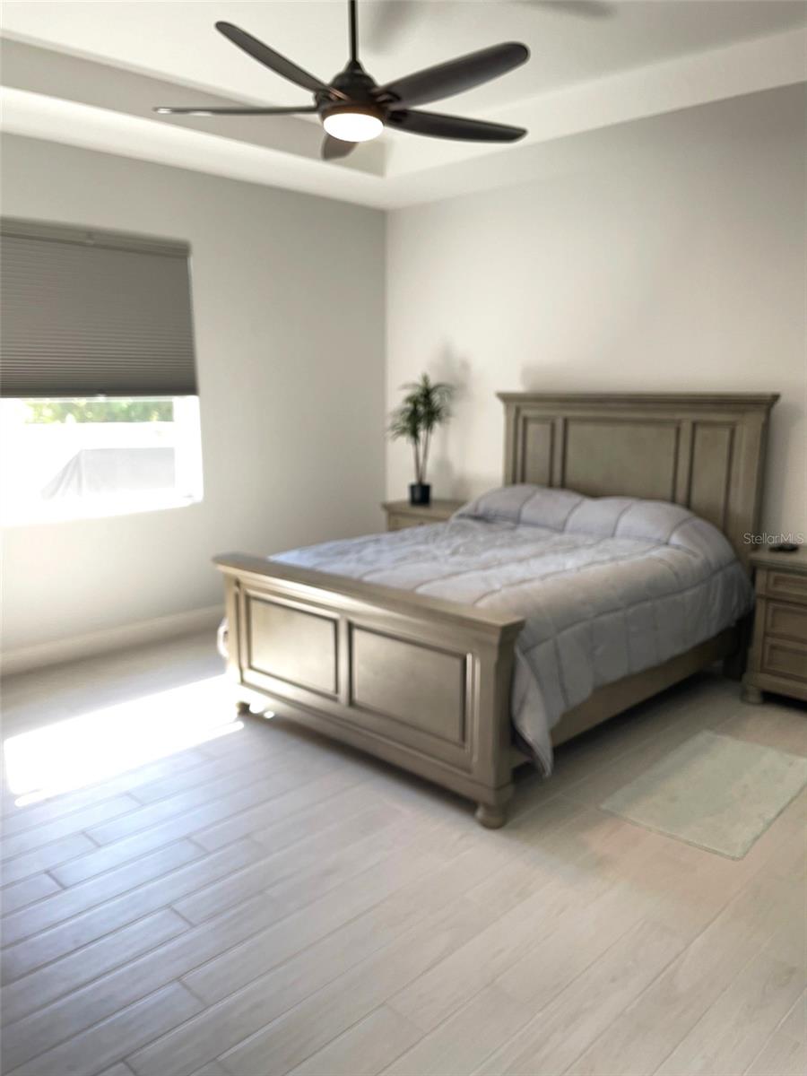 Image 25 of 53 For 549 Tarpon Boulevard Nw