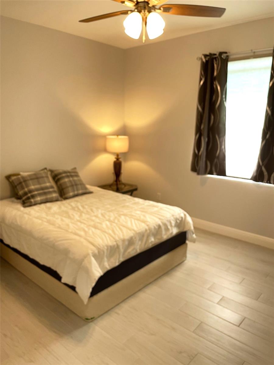 Image 38 of 53 For 549 Tarpon Boulevard Nw