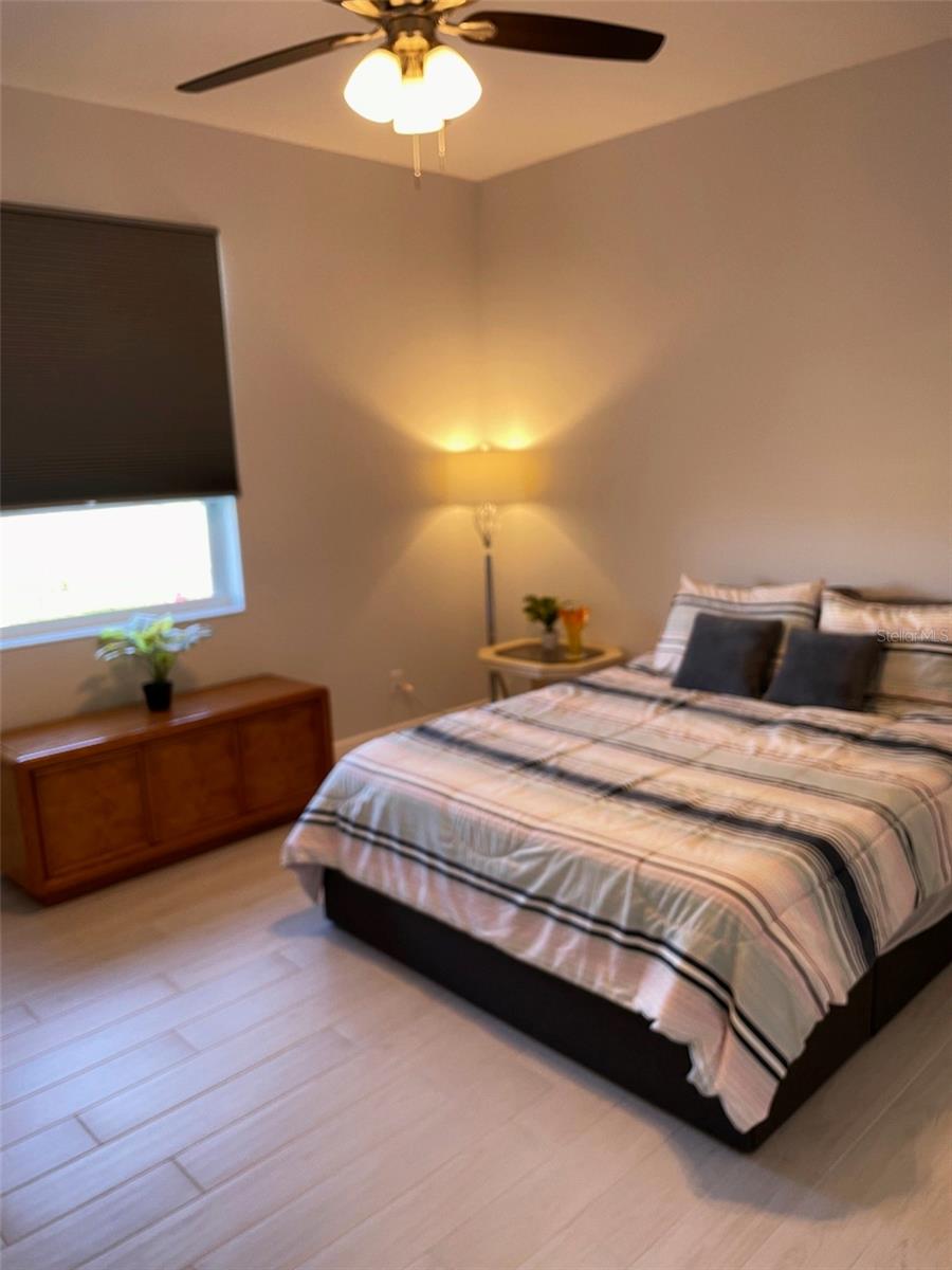 Image 39 of 53 For 549 Tarpon Boulevard Nw