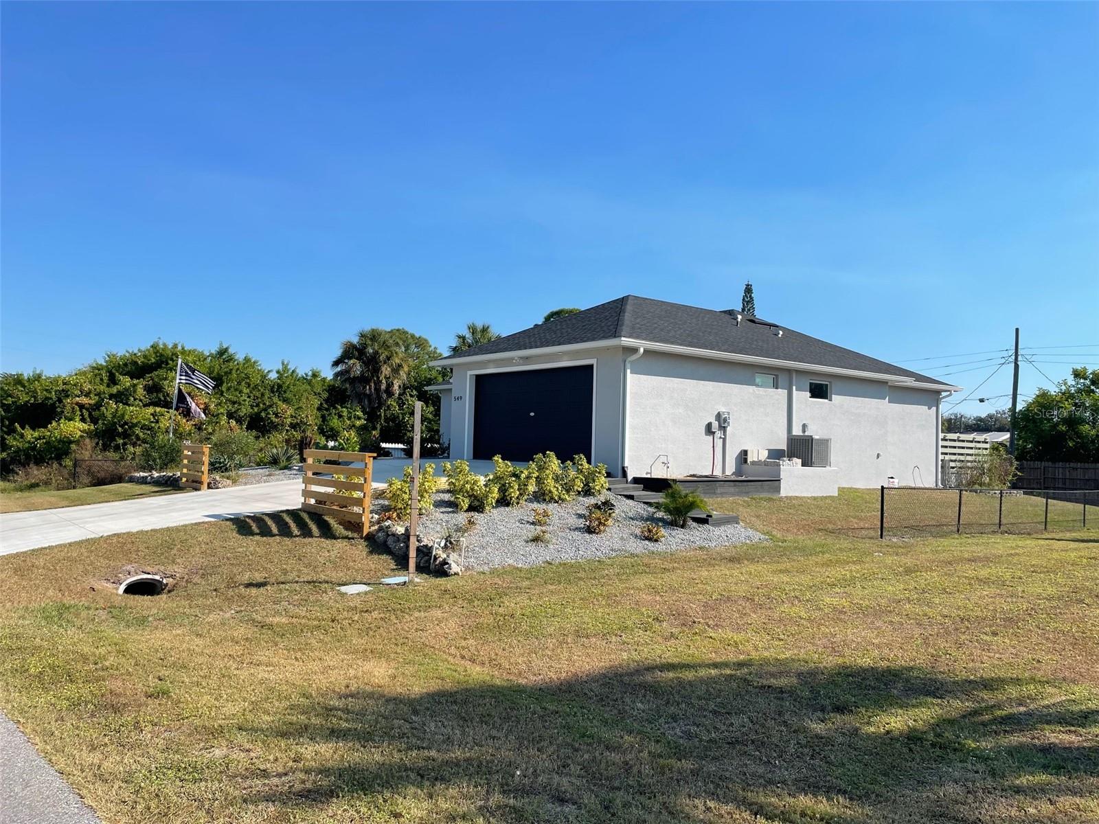 Image 43 of 53 For 549 Tarpon Boulevard Nw