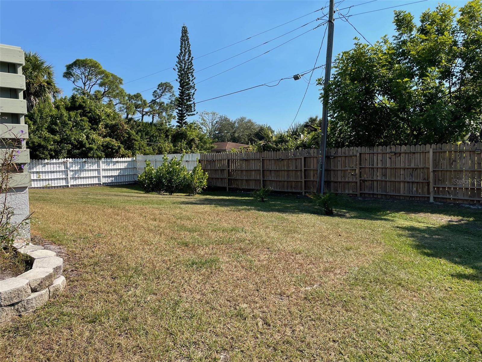 Image 51 of 53 For 549 Tarpon Boulevard Nw