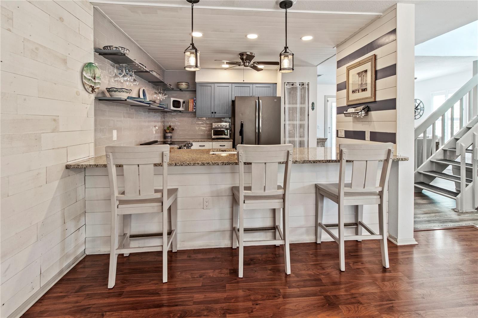 Image 15 of 77 For 6250 Holmes Boulevard 51