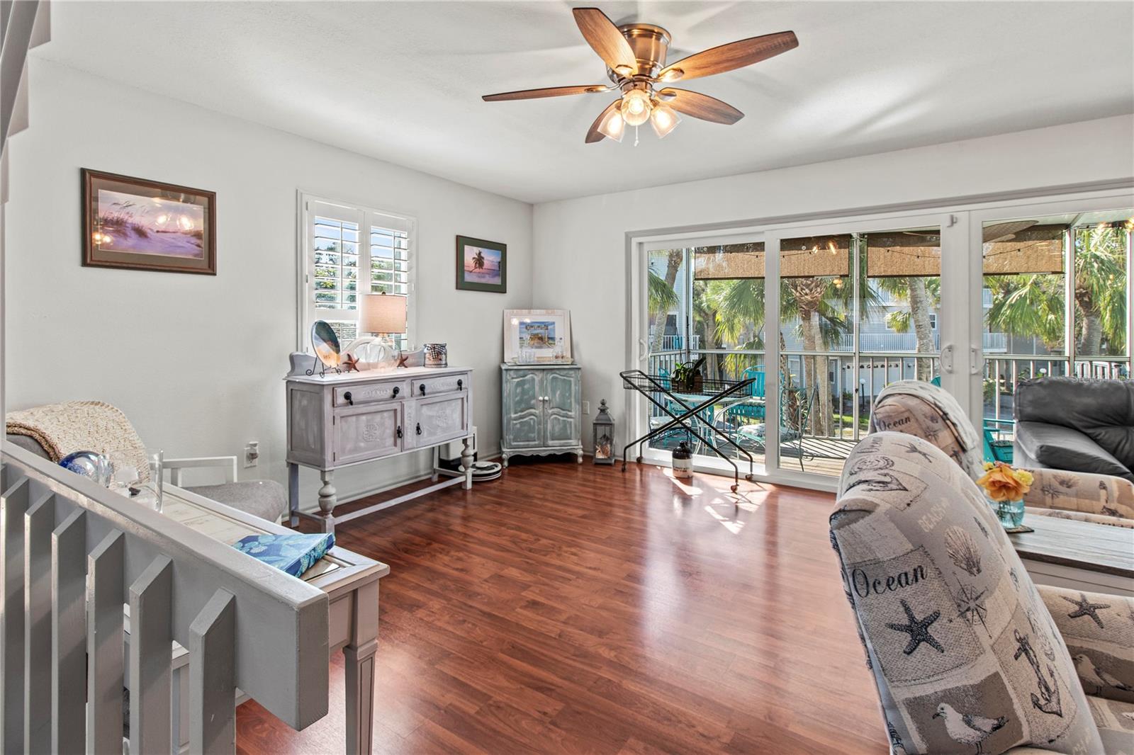 Image 25 of 77 For 6250 Holmes Boulevard 51