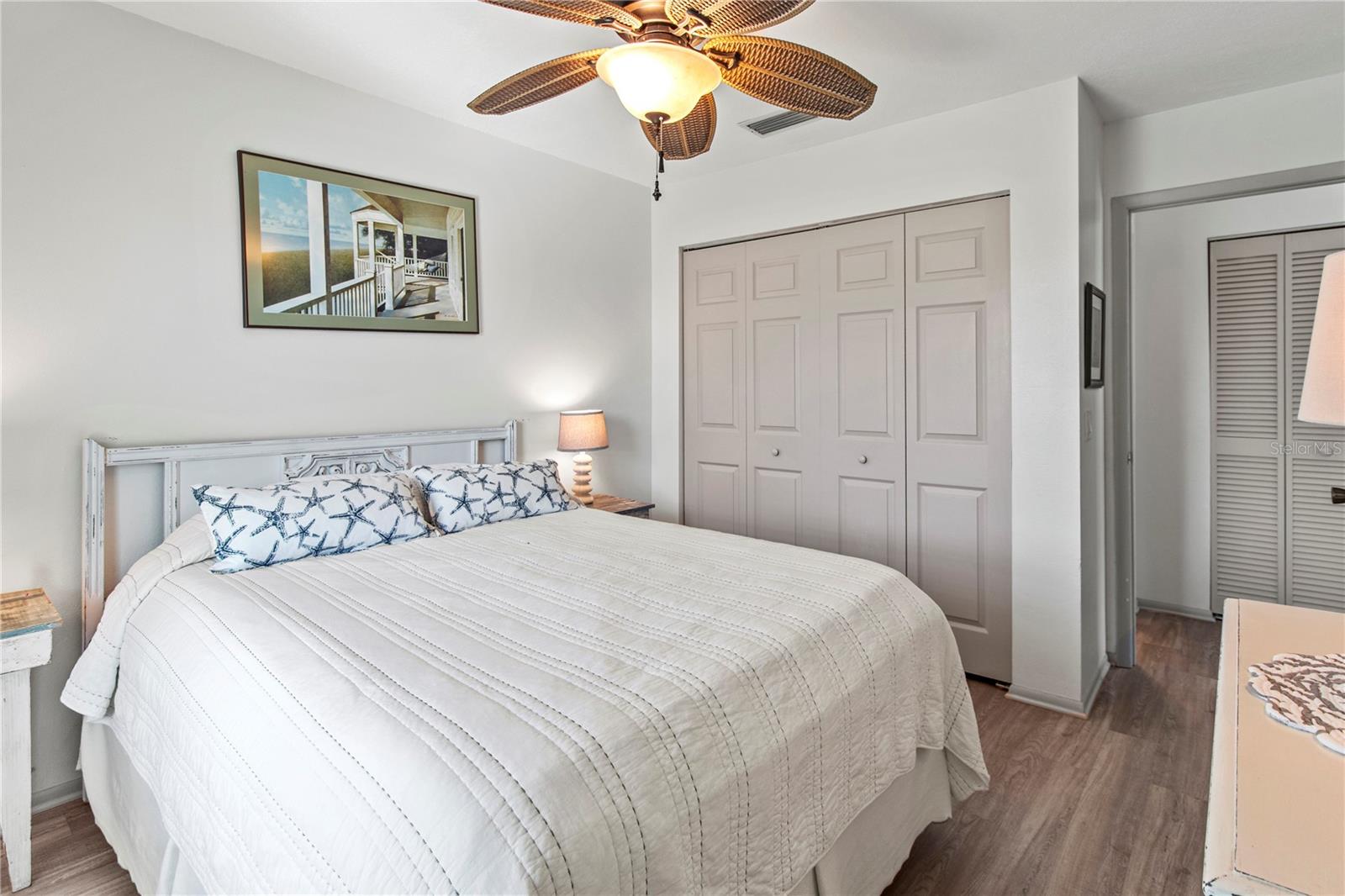 Image 37 of 77 For 6250 Holmes Boulevard 51