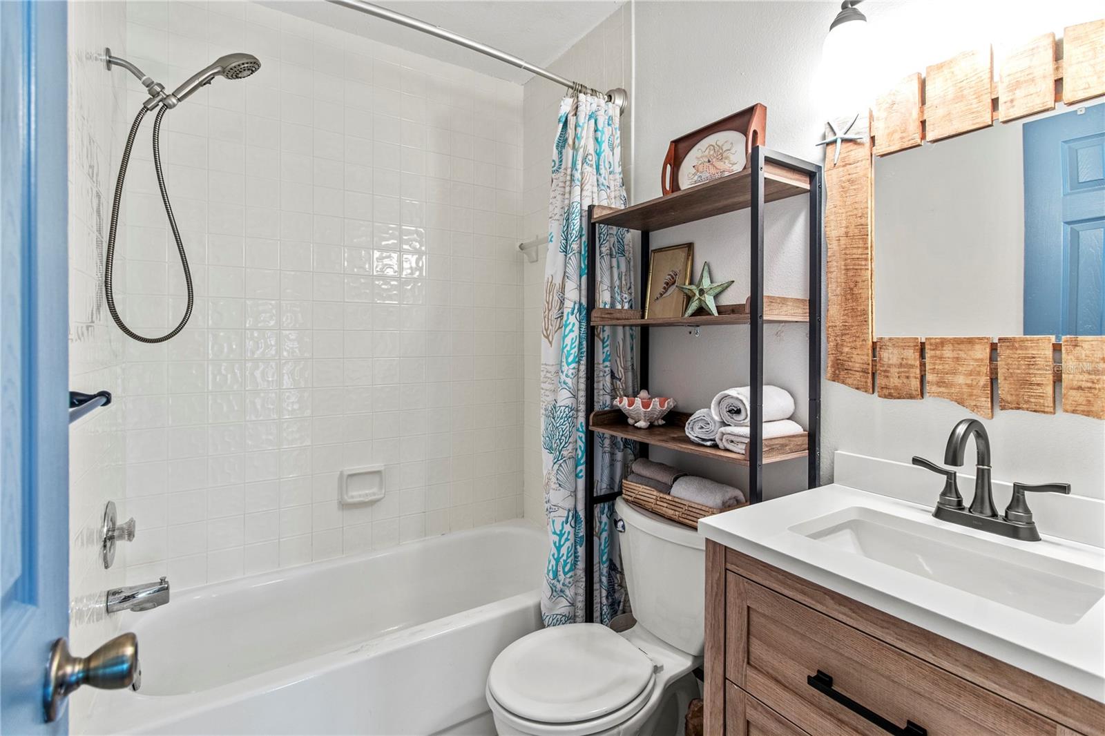 Image 38 of 77 For 6250 Holmes Boulevard 51