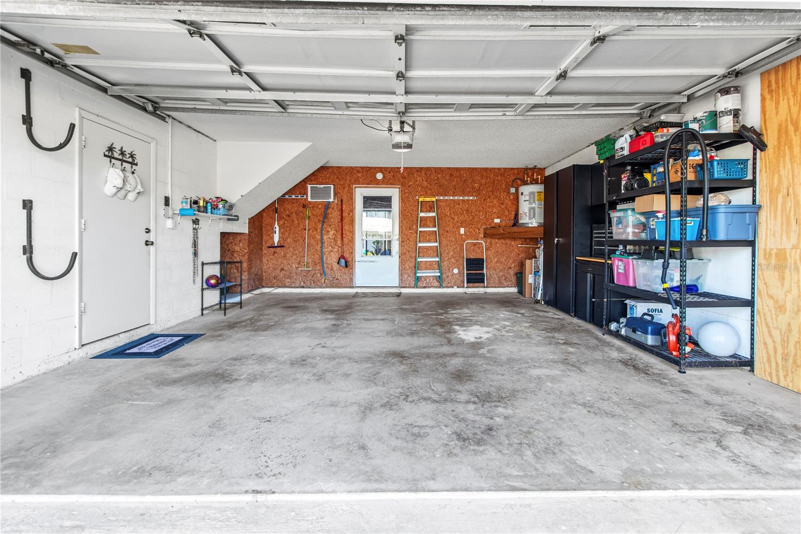 Image 49 of 77 For 6250 Holmes Boulevard 51