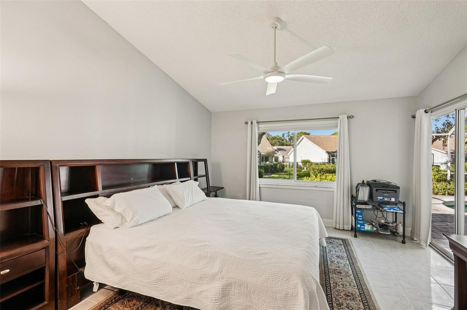 Image 12 of 39 For 3821 Garden Lakes Estates Drive