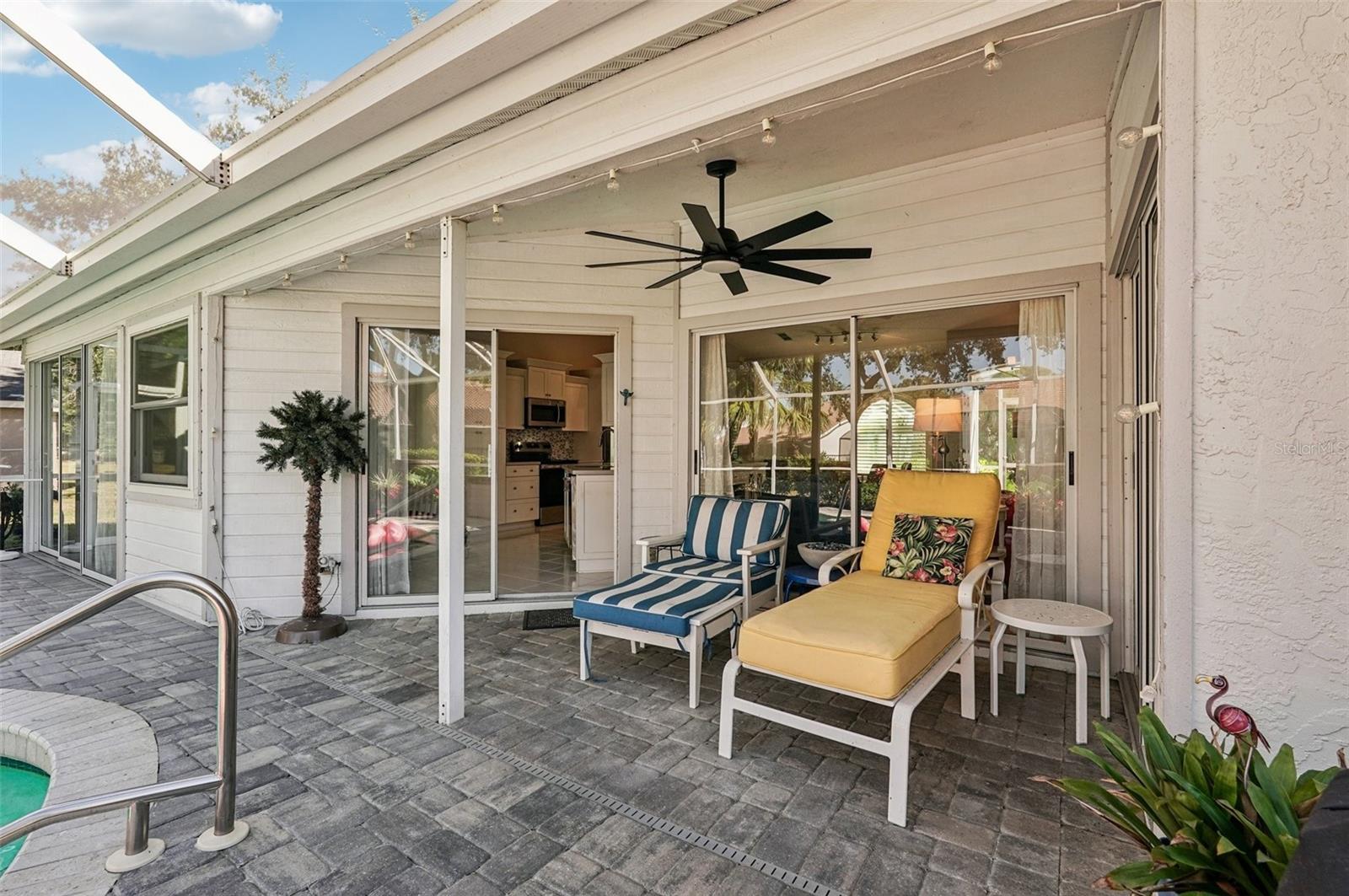 Image 18 of 39 For 3821 Garden Lakes Estates Drive