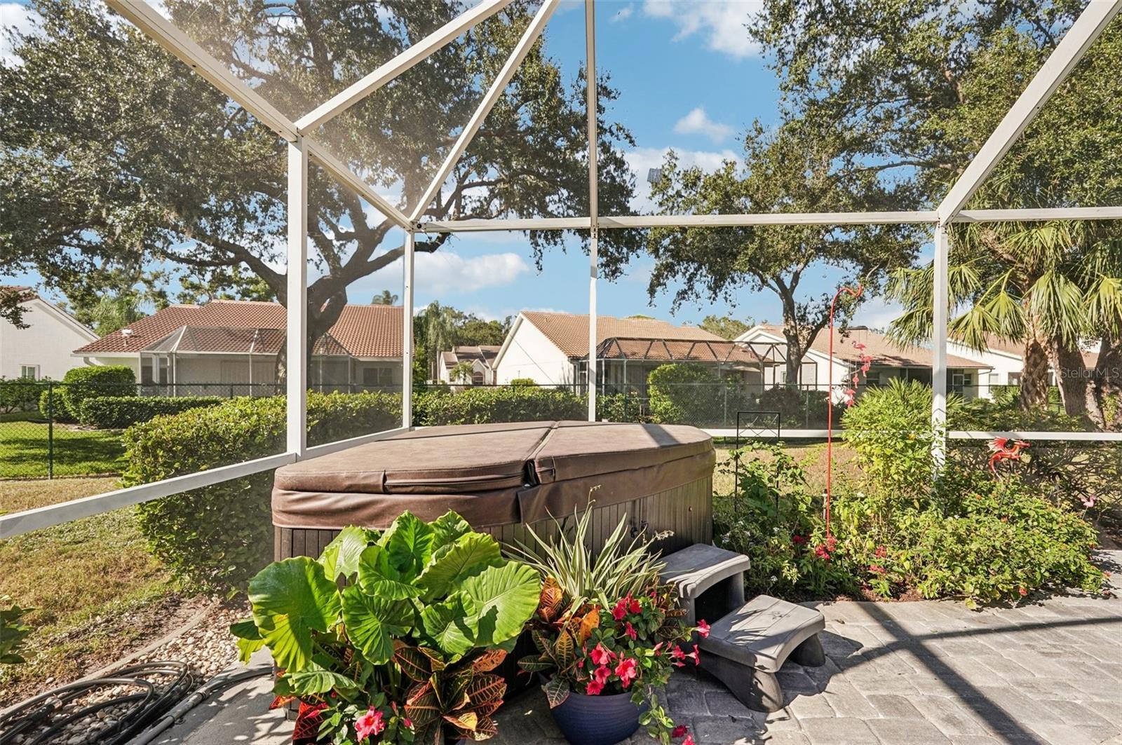 Image 20 of 39 For 3821 Garden Lakes Estates Drive