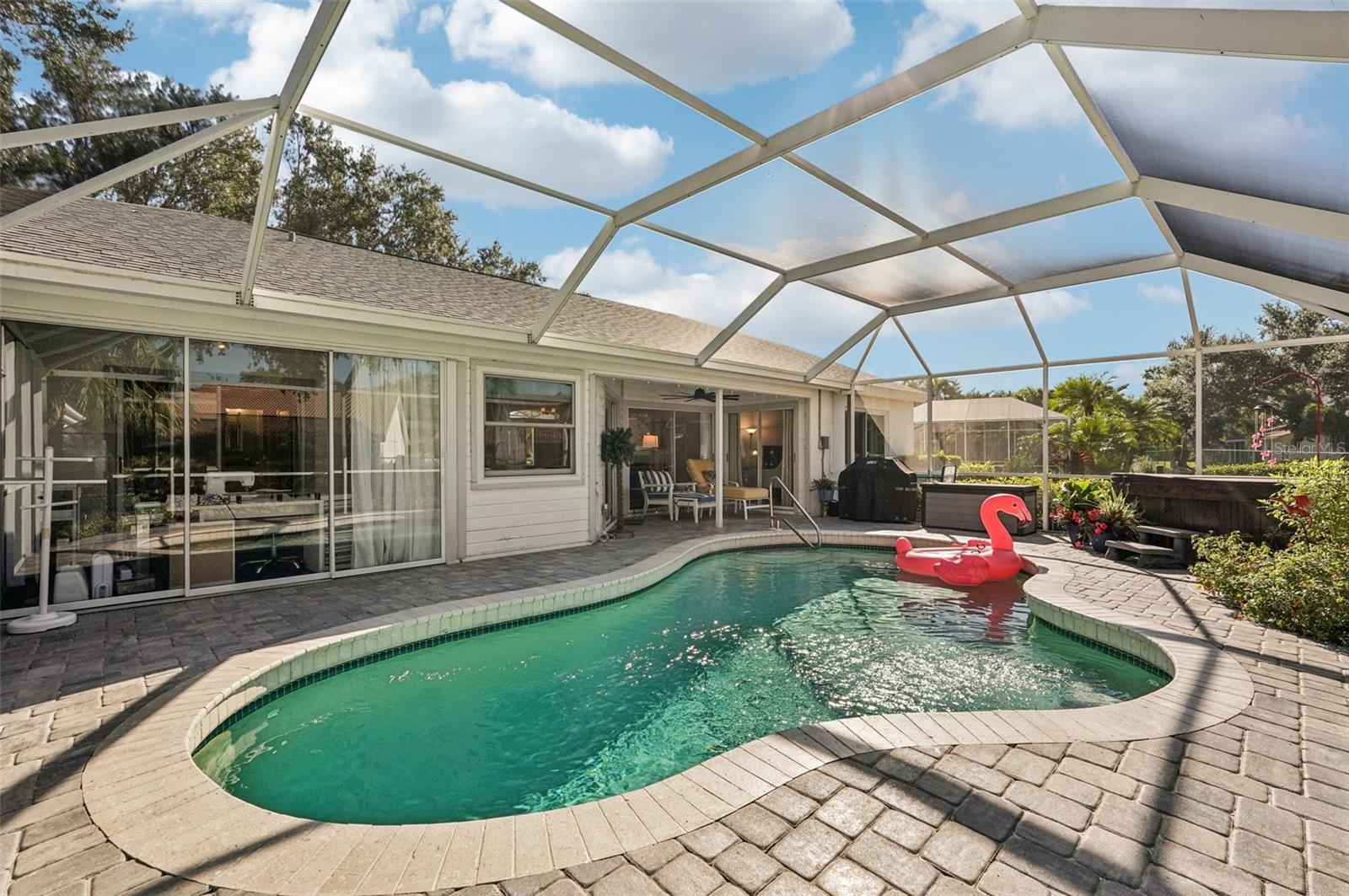 Image 22 of 39 For 3821 Garden Lakes Estates Drive