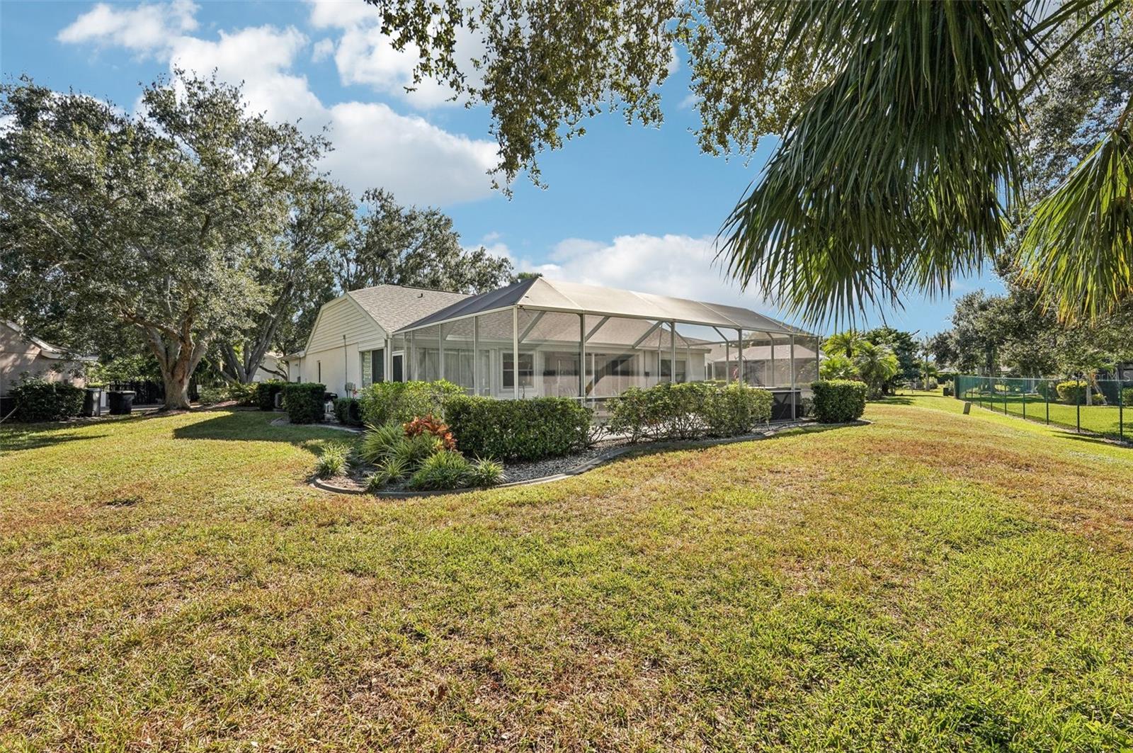 Image 31 of 39 For 3821 Garden Lakes Estates Drive