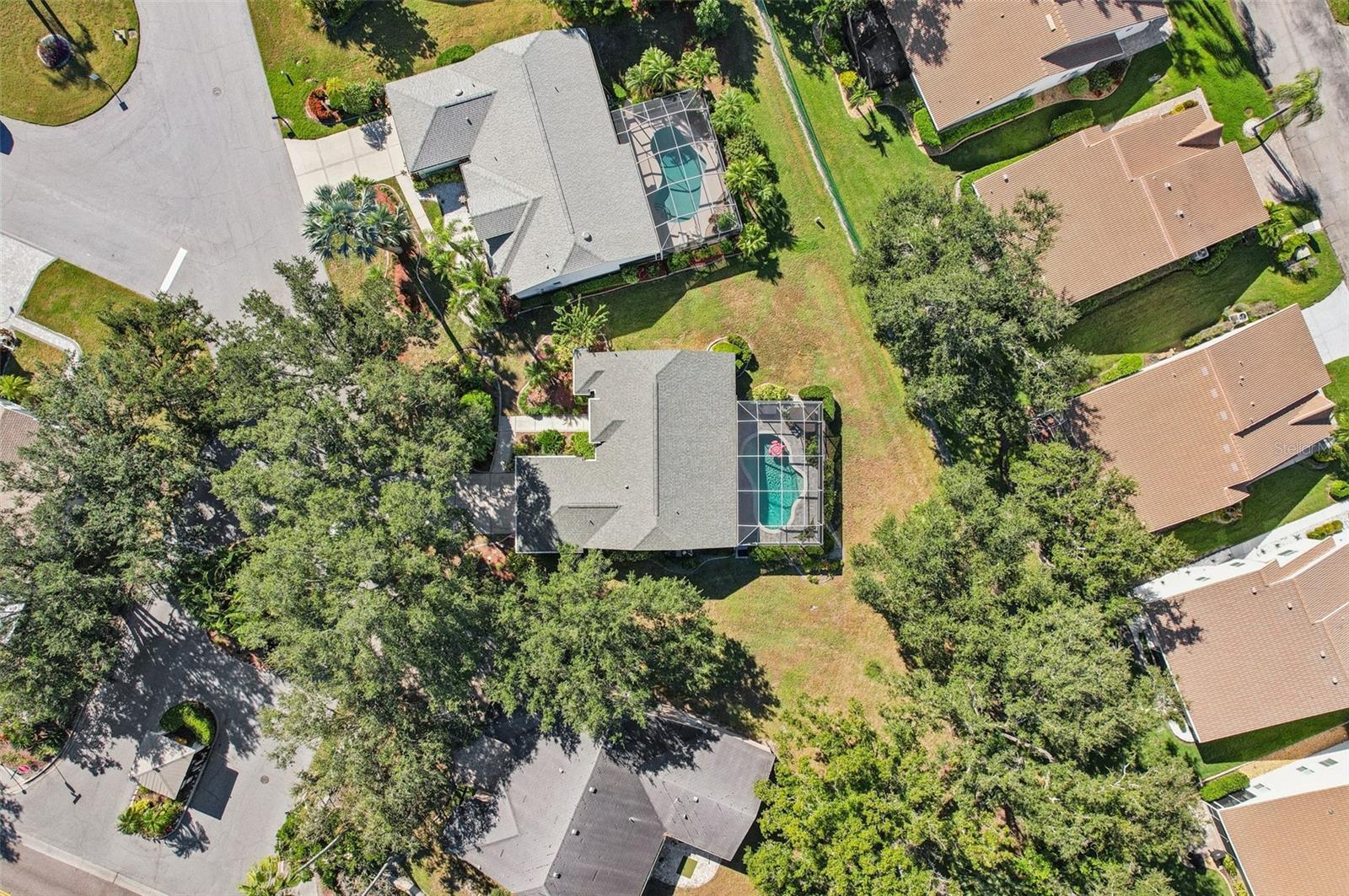 Image 34 of 39 For 3821 Garden Lakes Estates Drive