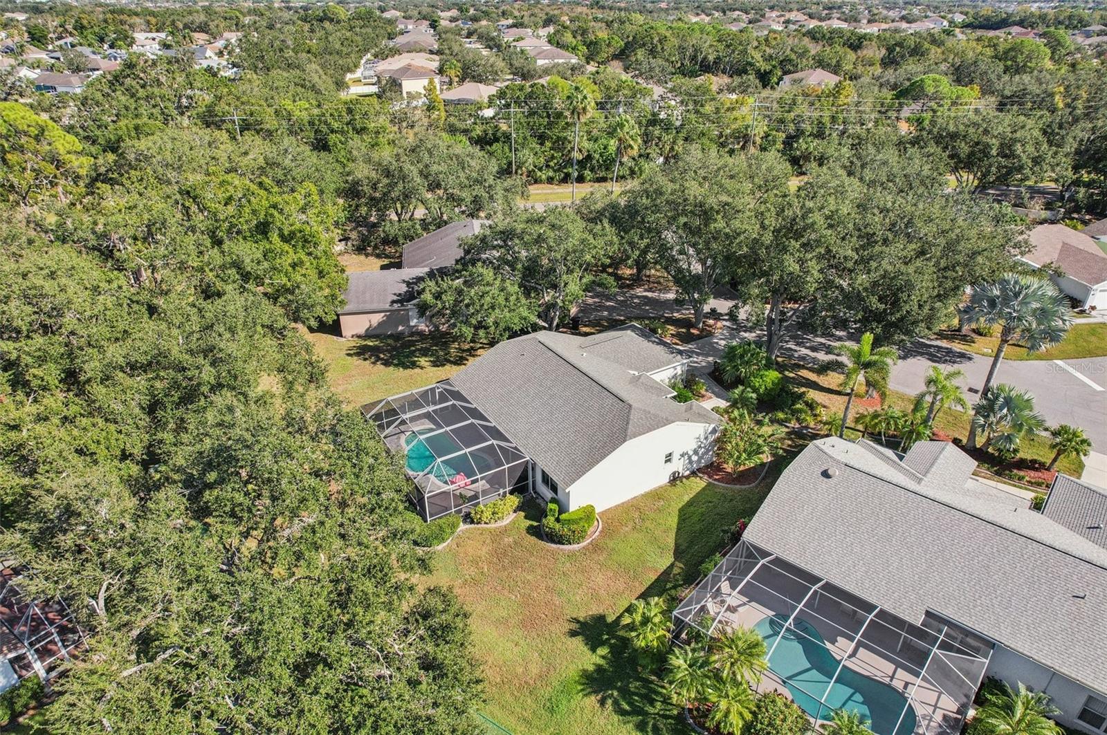 Image 36 of 39 For 3821 Garden Lakes Estates Drive