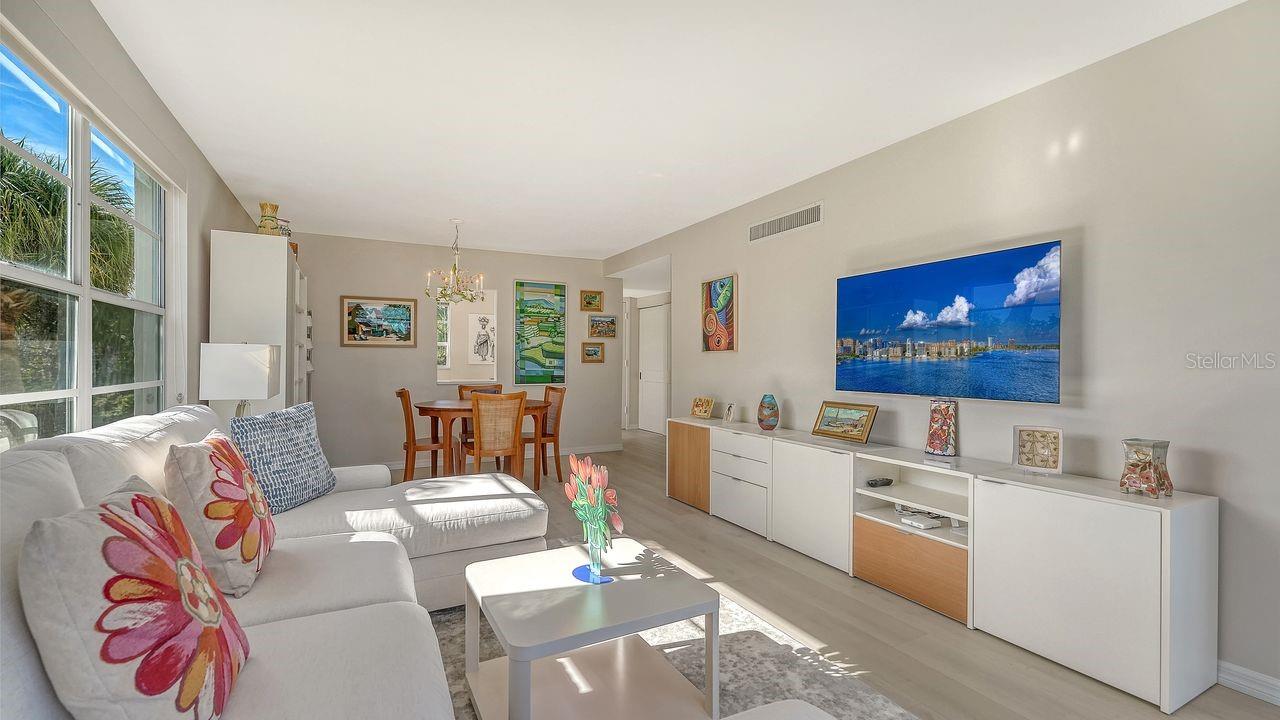 Image 16 of 86 For 4350 Chatham Drive 208