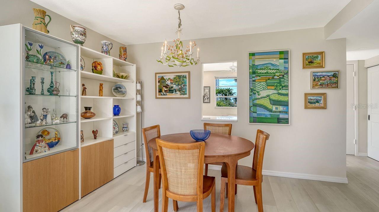 Image 19 of 86 For 4350 Chatham Drive 208