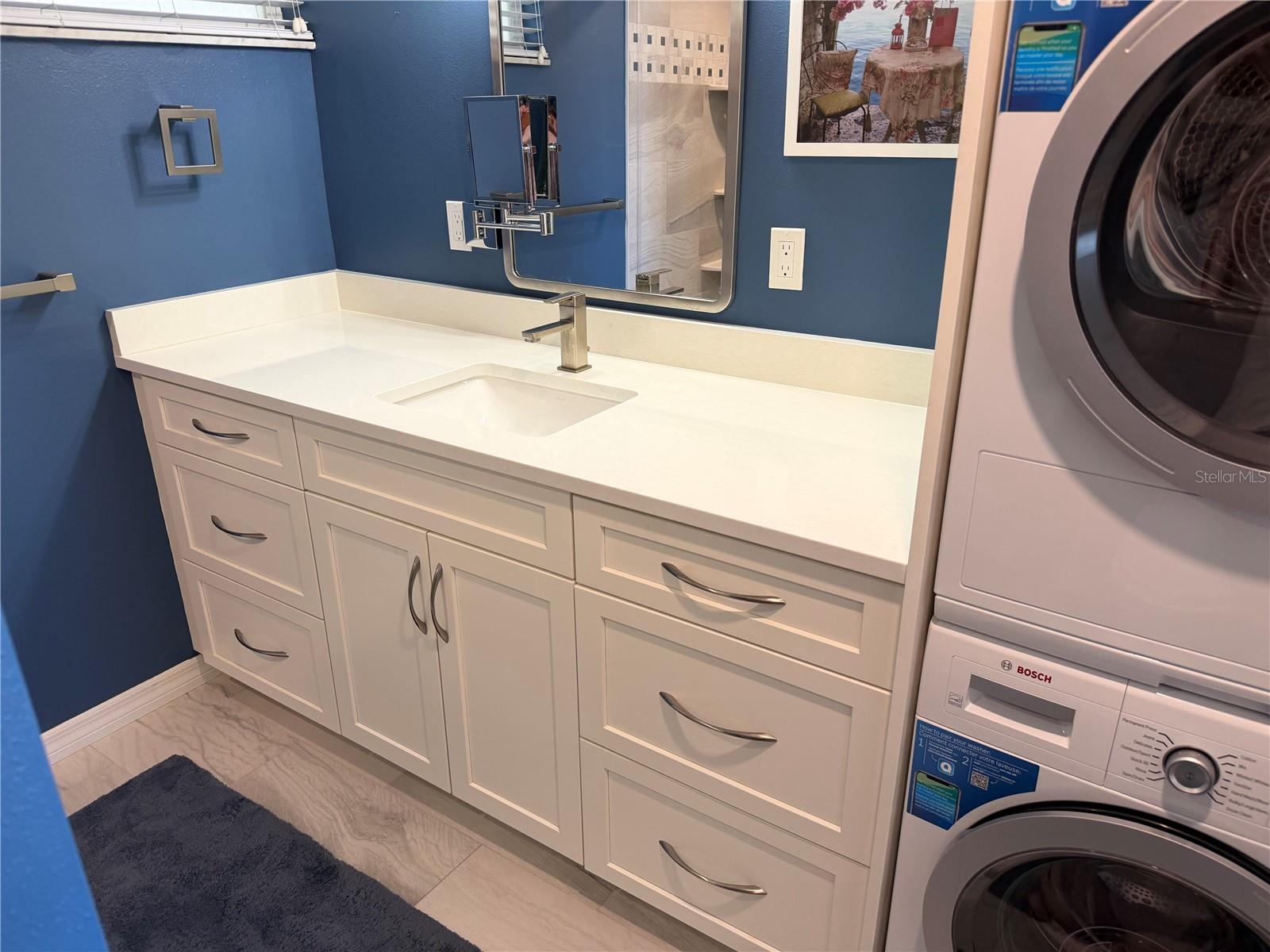 Image 24 of 86 For 4350 Chatham Drive 208