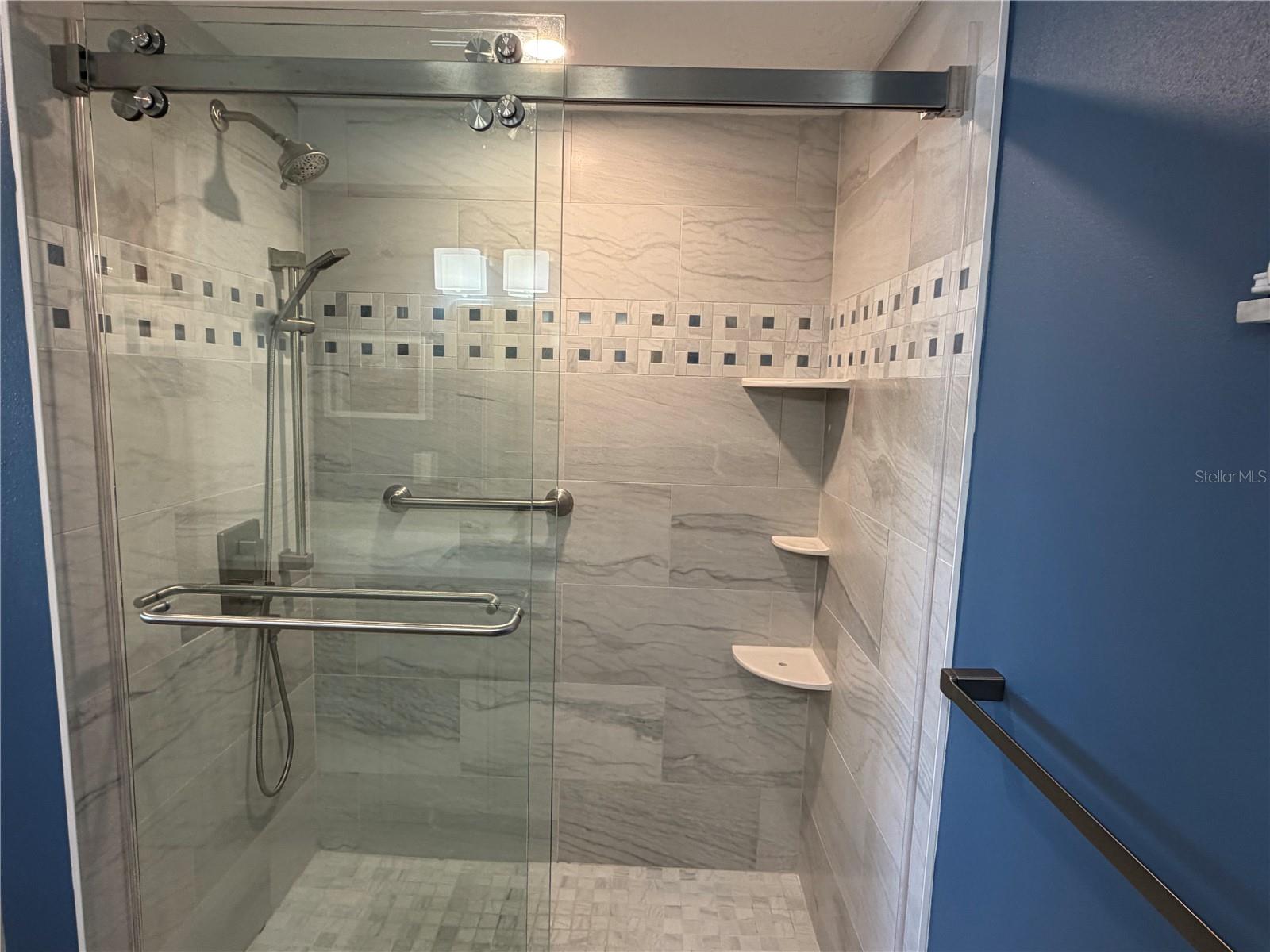 Image 27 of 86 For 4350 Chatham Drive 208