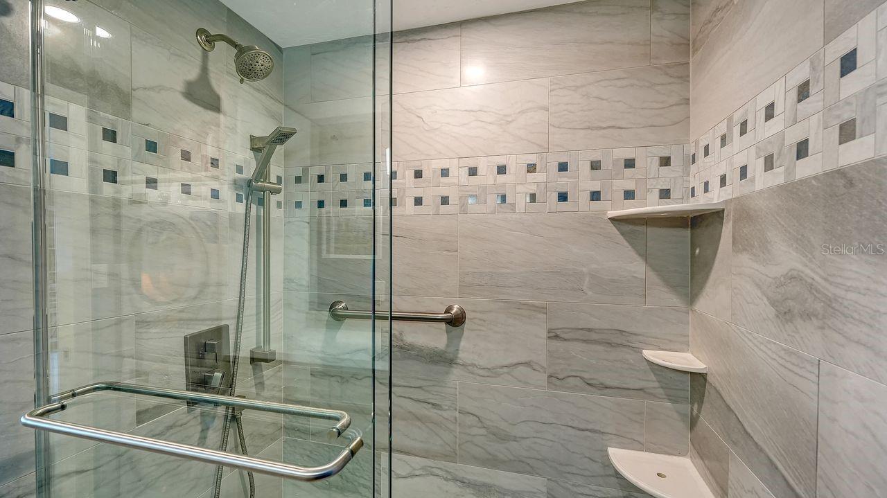 Image 28 of 86 For 4350 Chatham Drive 208